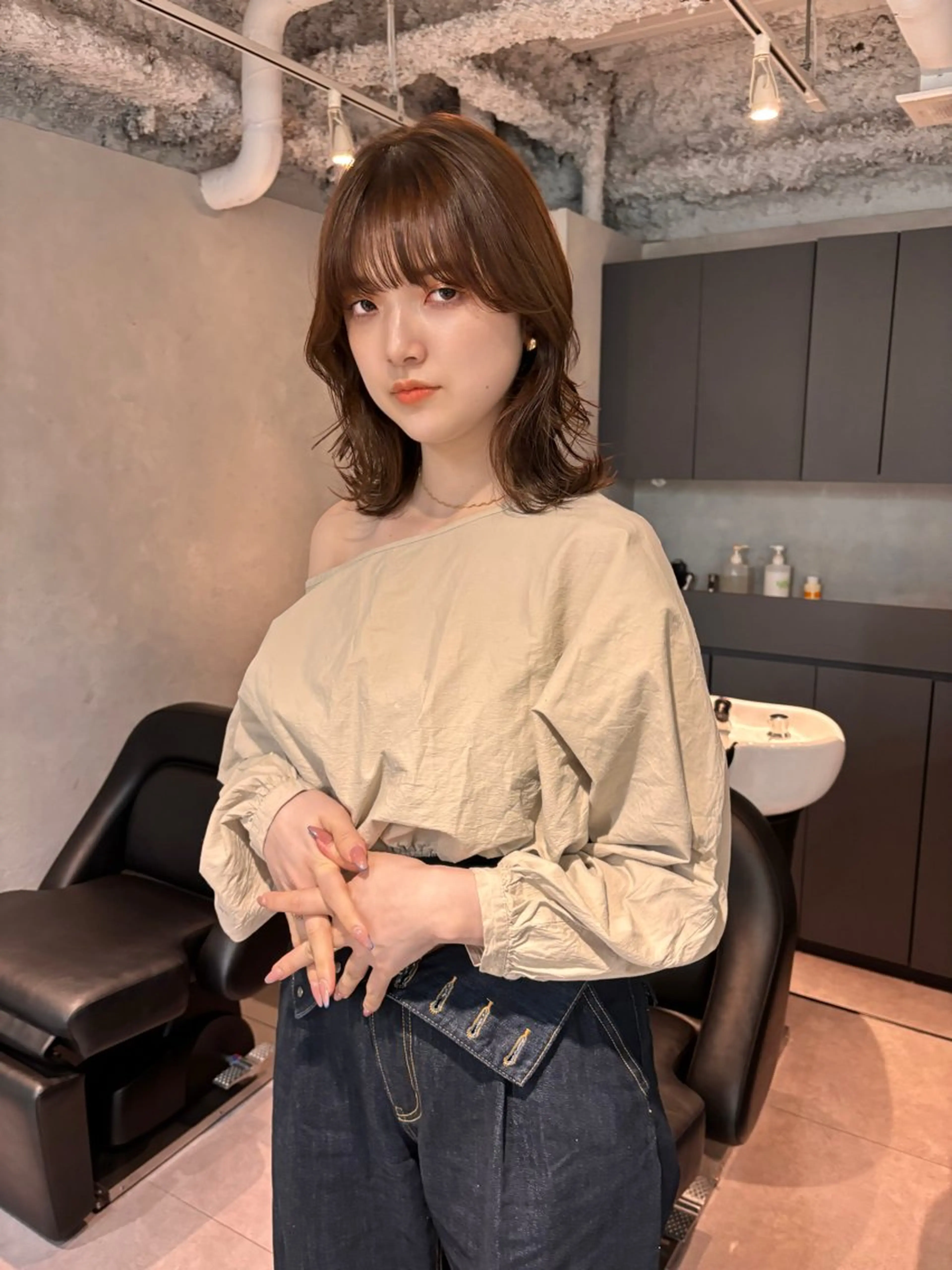 ミディアム カラー カット ヘアカラー トリートメント salowin梅田所属・レイヤー/顔周り /AKARIのヘアスタイル