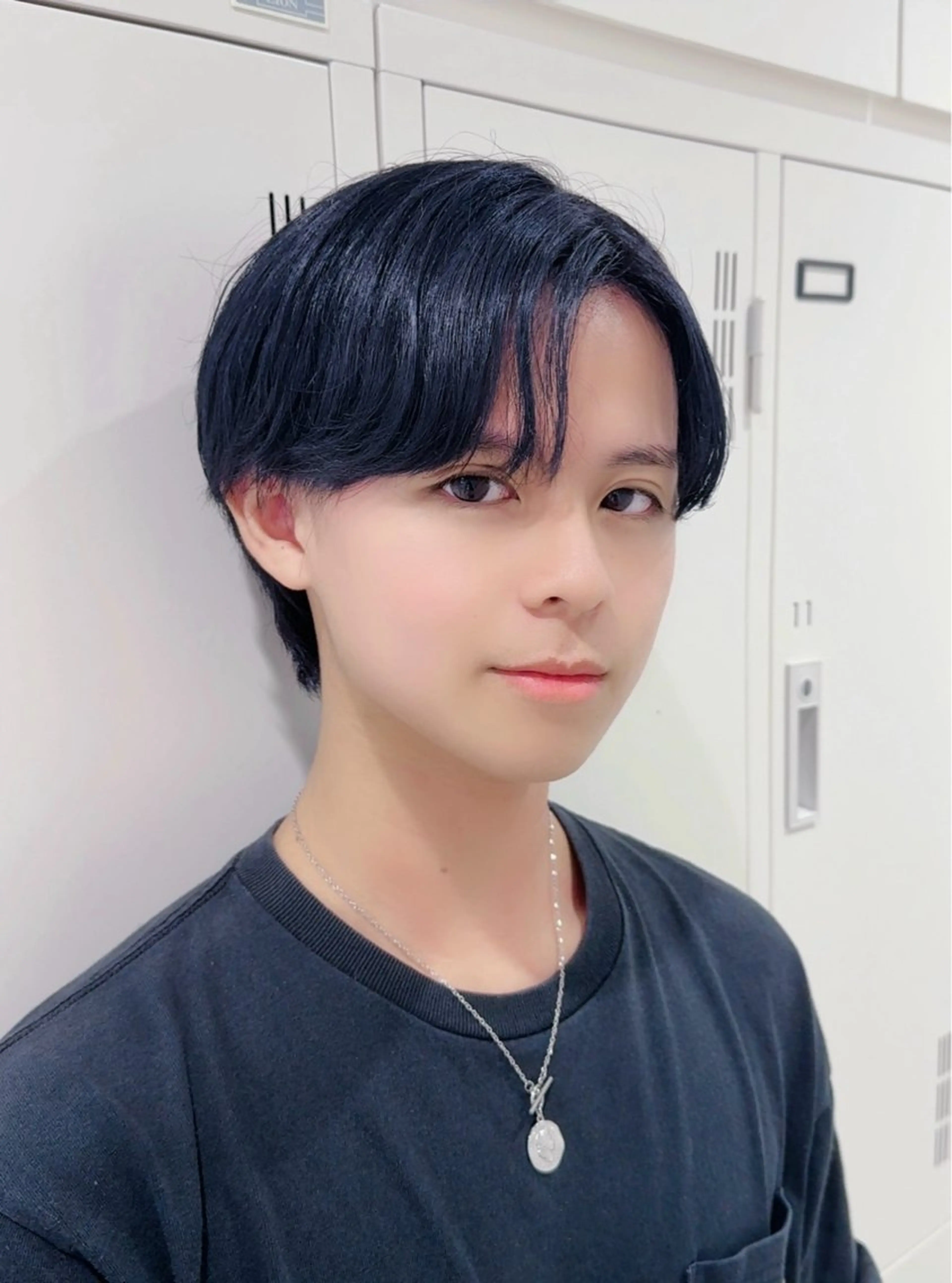 ショート カラー 黒髪 ブルーカラー ブルーブラック ヘアカラー トリートメント 🎀藤沢 ﾊｲﾄｰﾝ ららのヘアスタイル