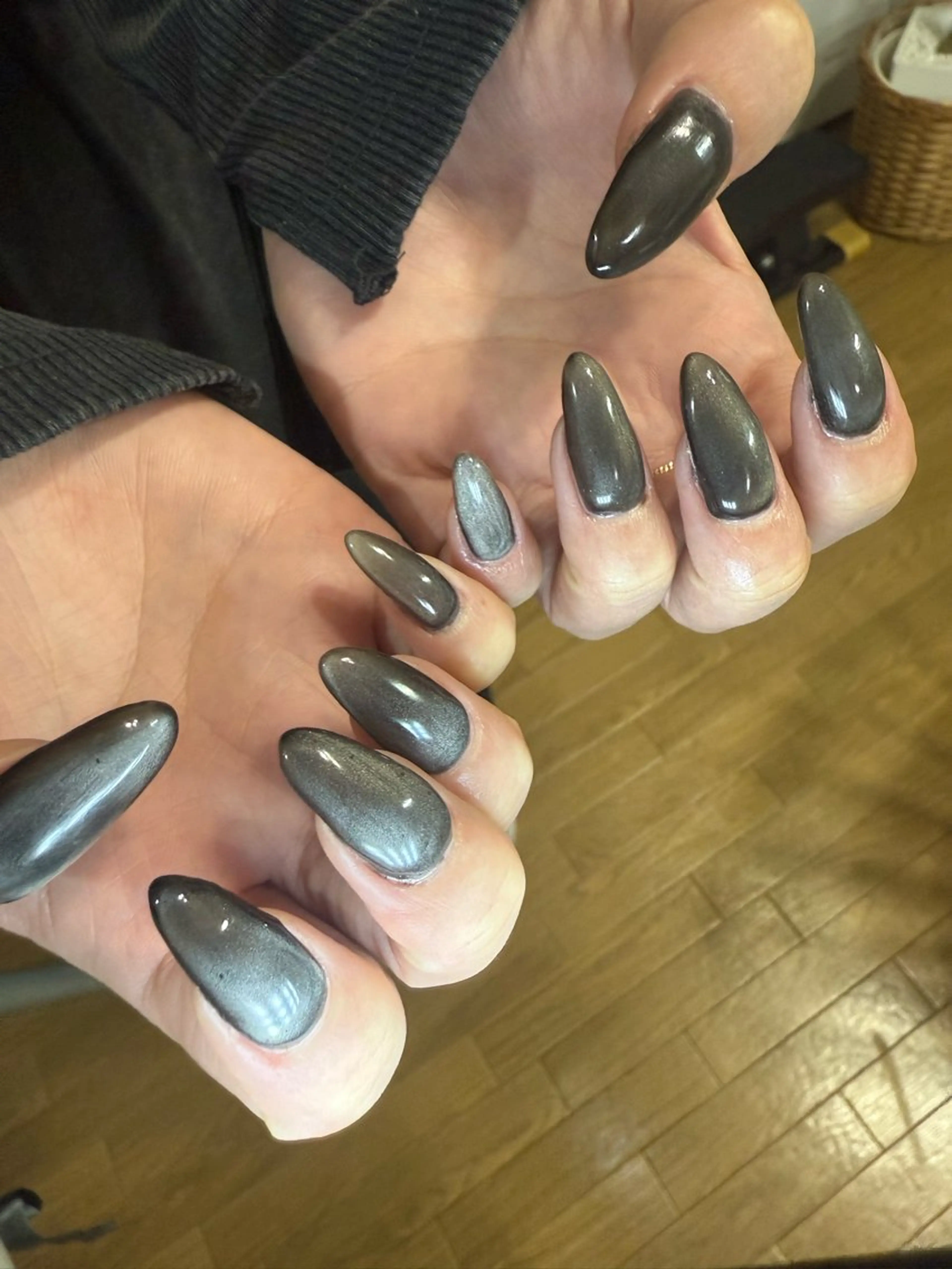 ネイル マグネットネイル yui nailのネイルデザイン