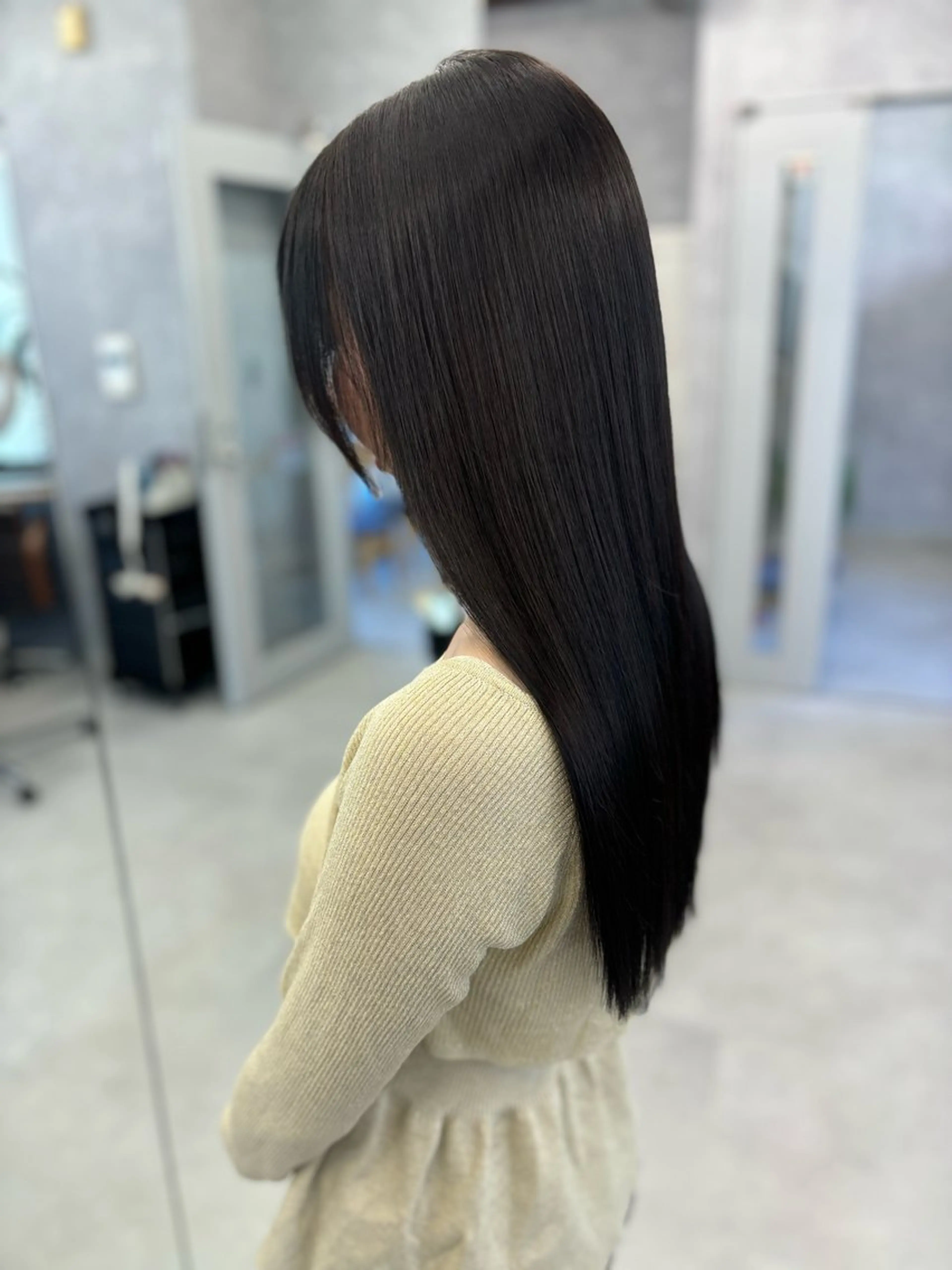 セミロング カット ヘアカラー トリートメント NUMBER 天王寺YUYAのヘアスタイル