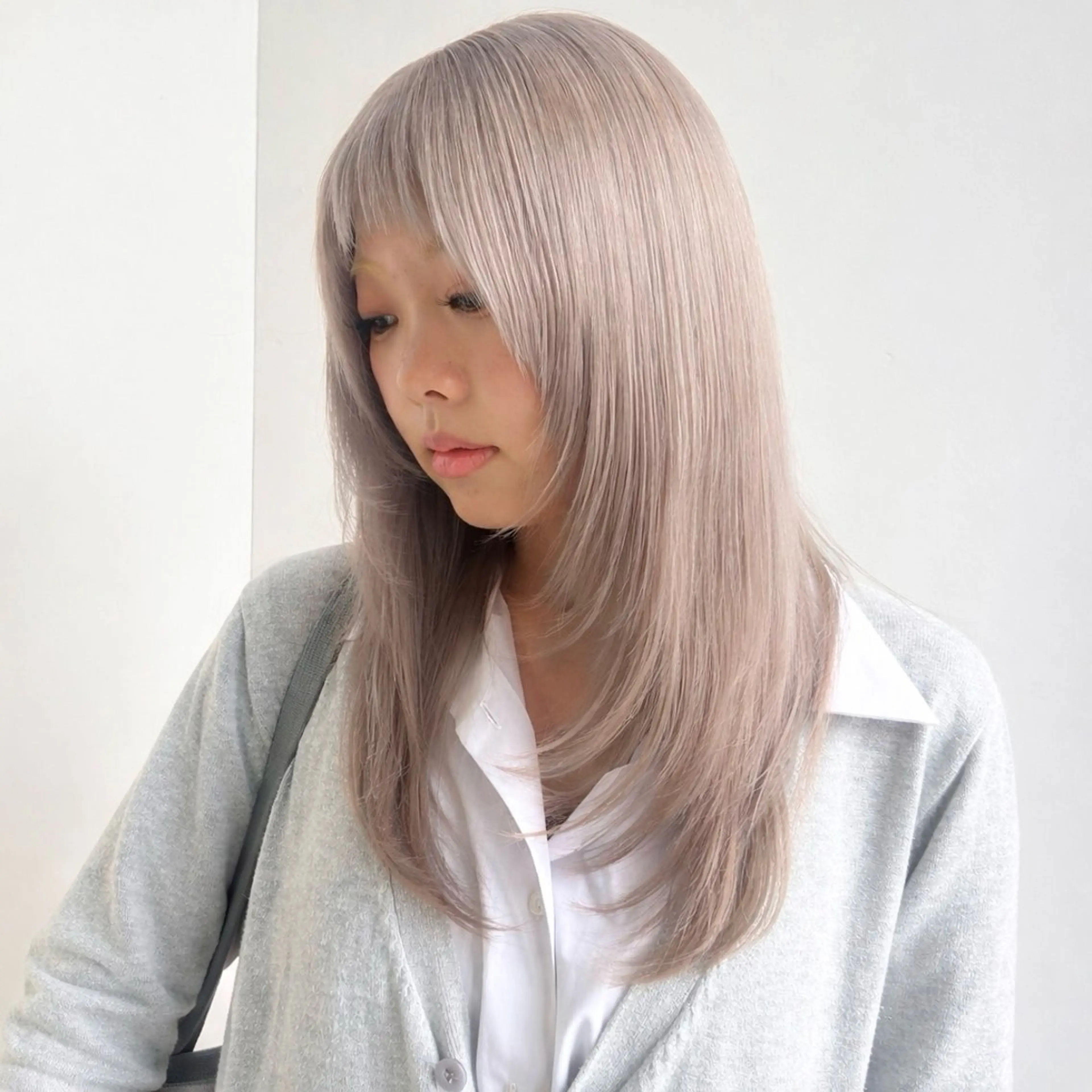 ミディアム カラー カット ヘアカラー トリートメント ヘッドスパ ヘアセット 🍎似合わせハイトー ン🍎ののかのヘアスタイル