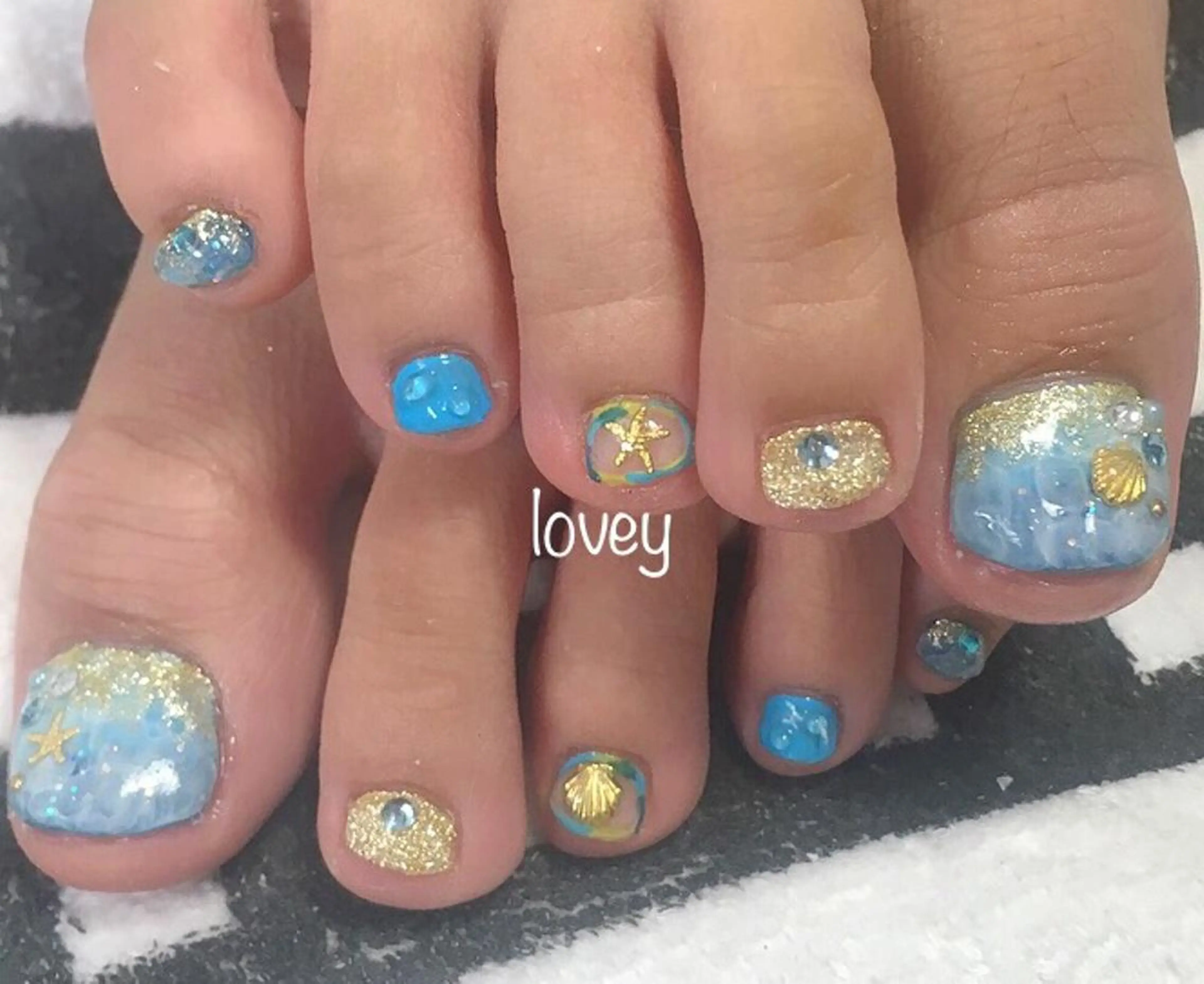 ネイル プライベートサロン loveyのネイルデザイン