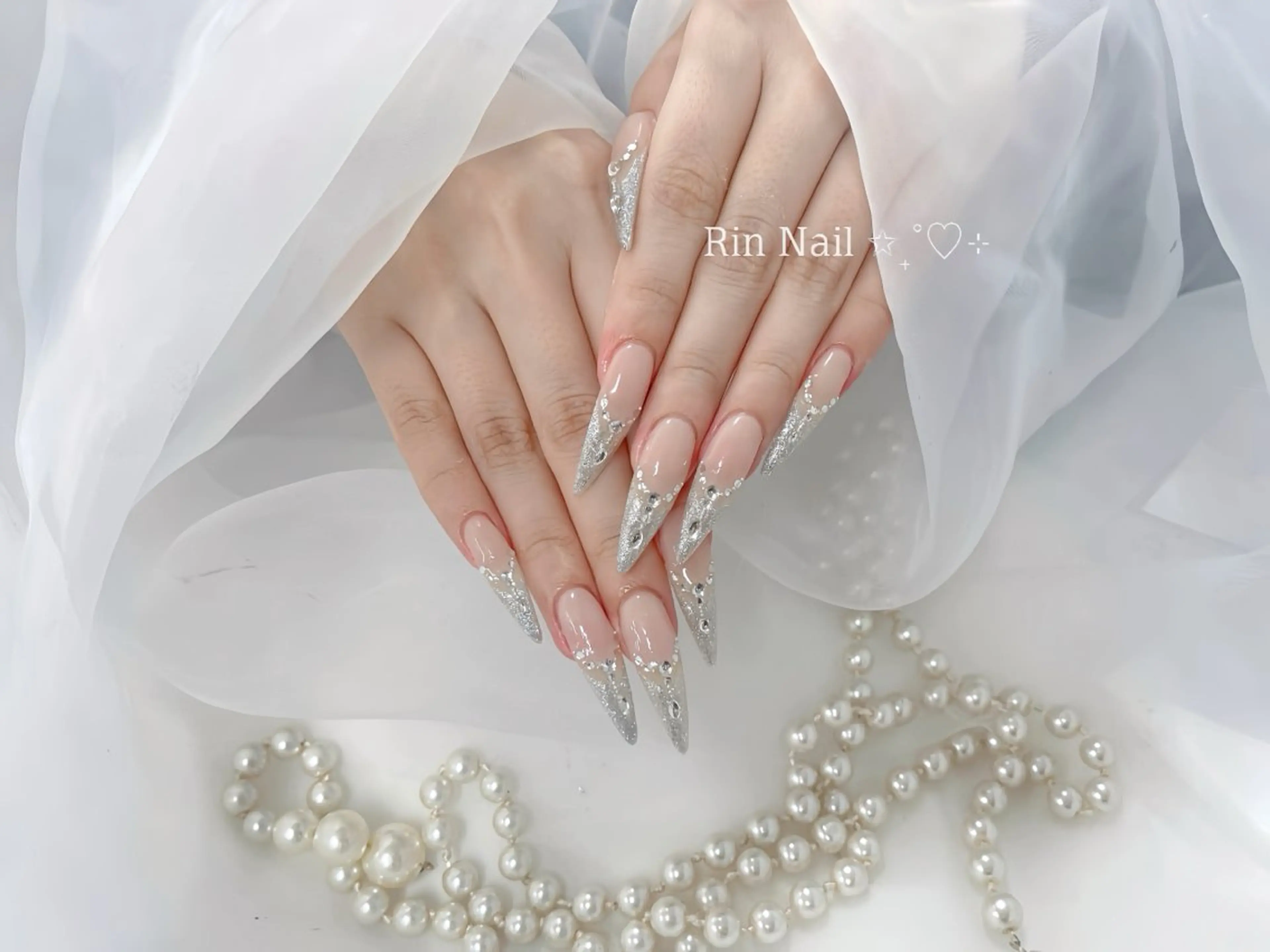 ネイル アートネイル チークネイル ジェルネイル ロングネイル マグネットネイル ハンドネイル Rin Nail 新大久保店のネイルデザイン