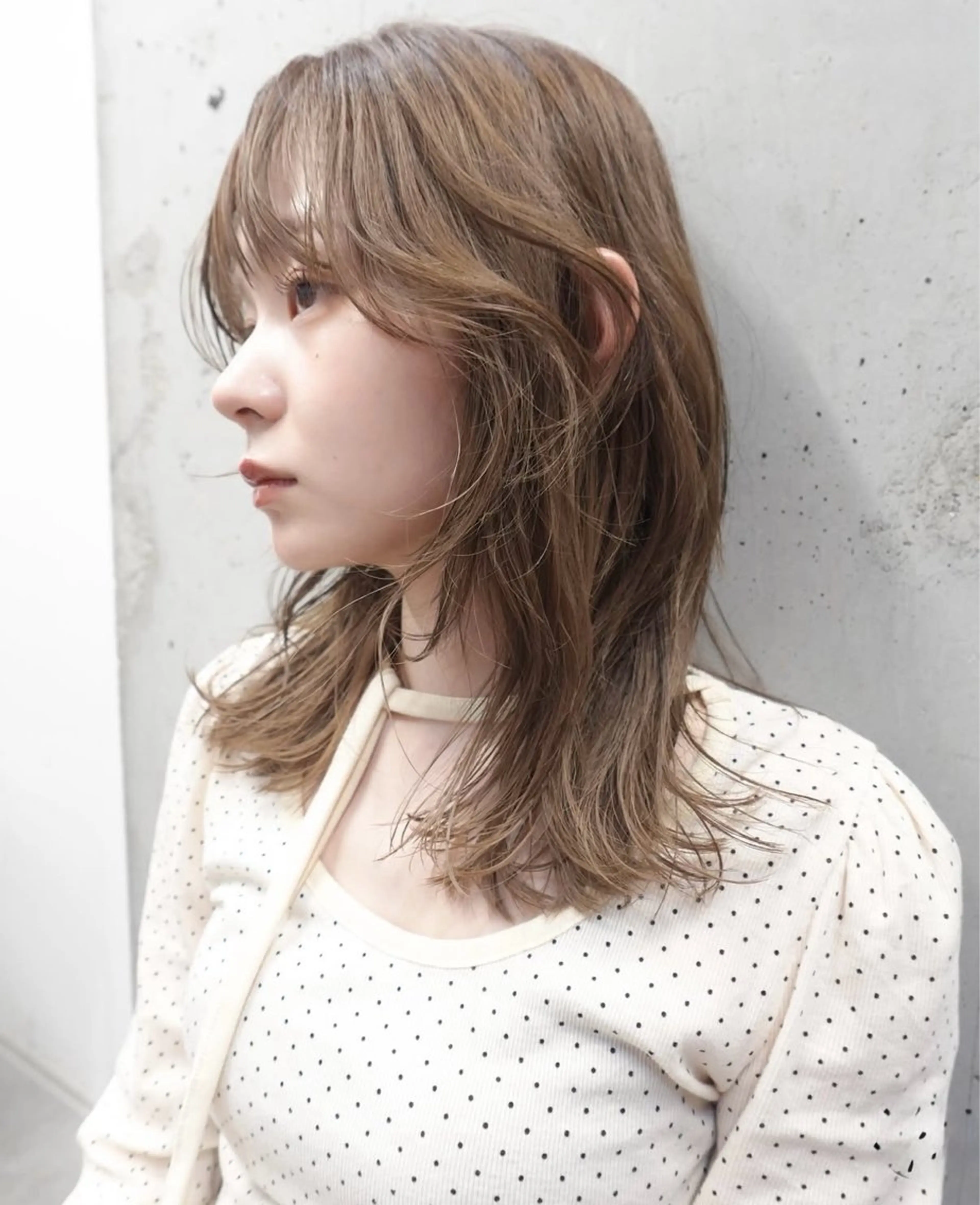 ミディアム カラー 守屋 瞳子のヘアスタイル