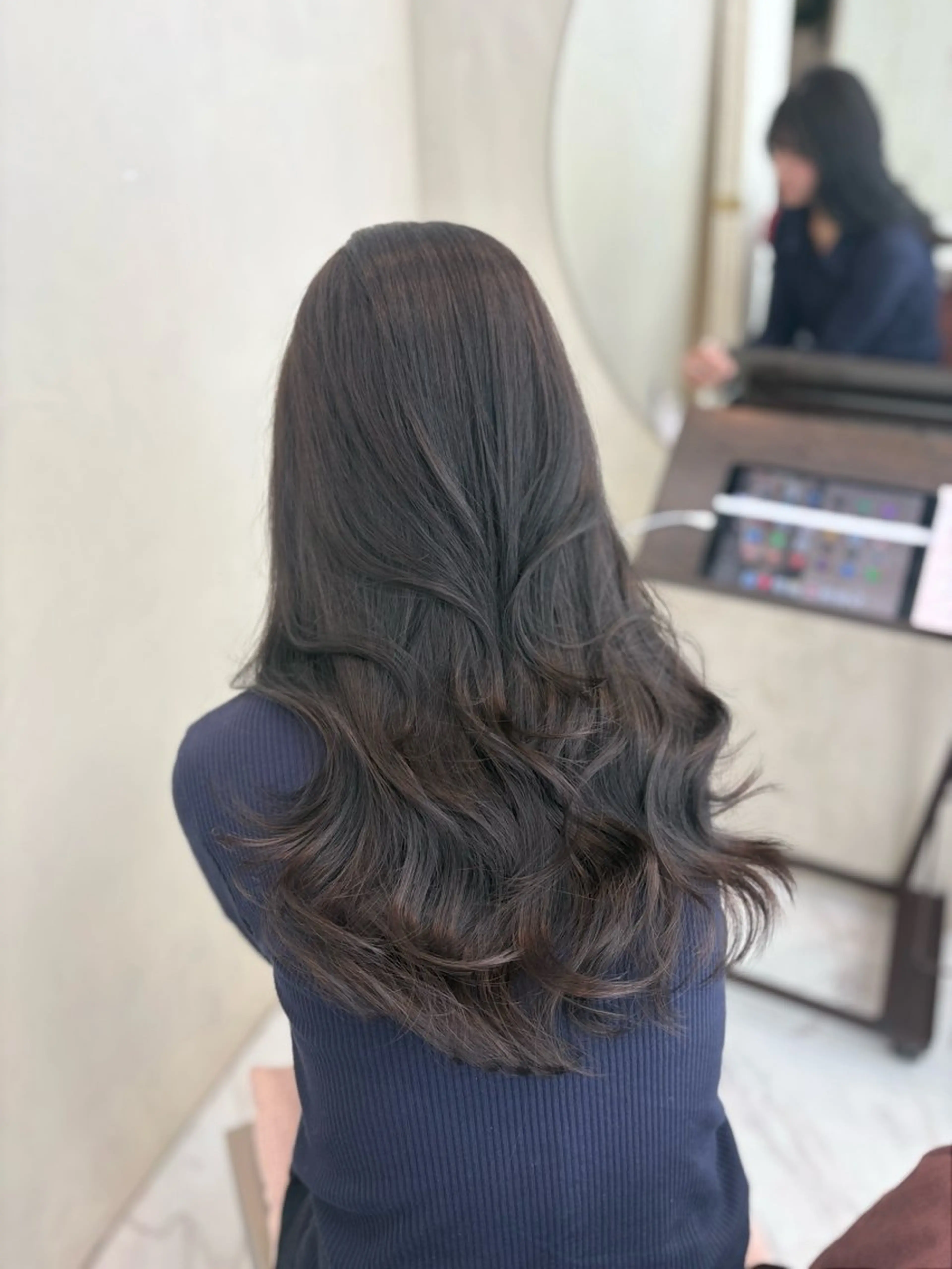 カラー ヘアカラー 赤み消しカラー🪽 透明感カラー🪽のあのヘアスタイル