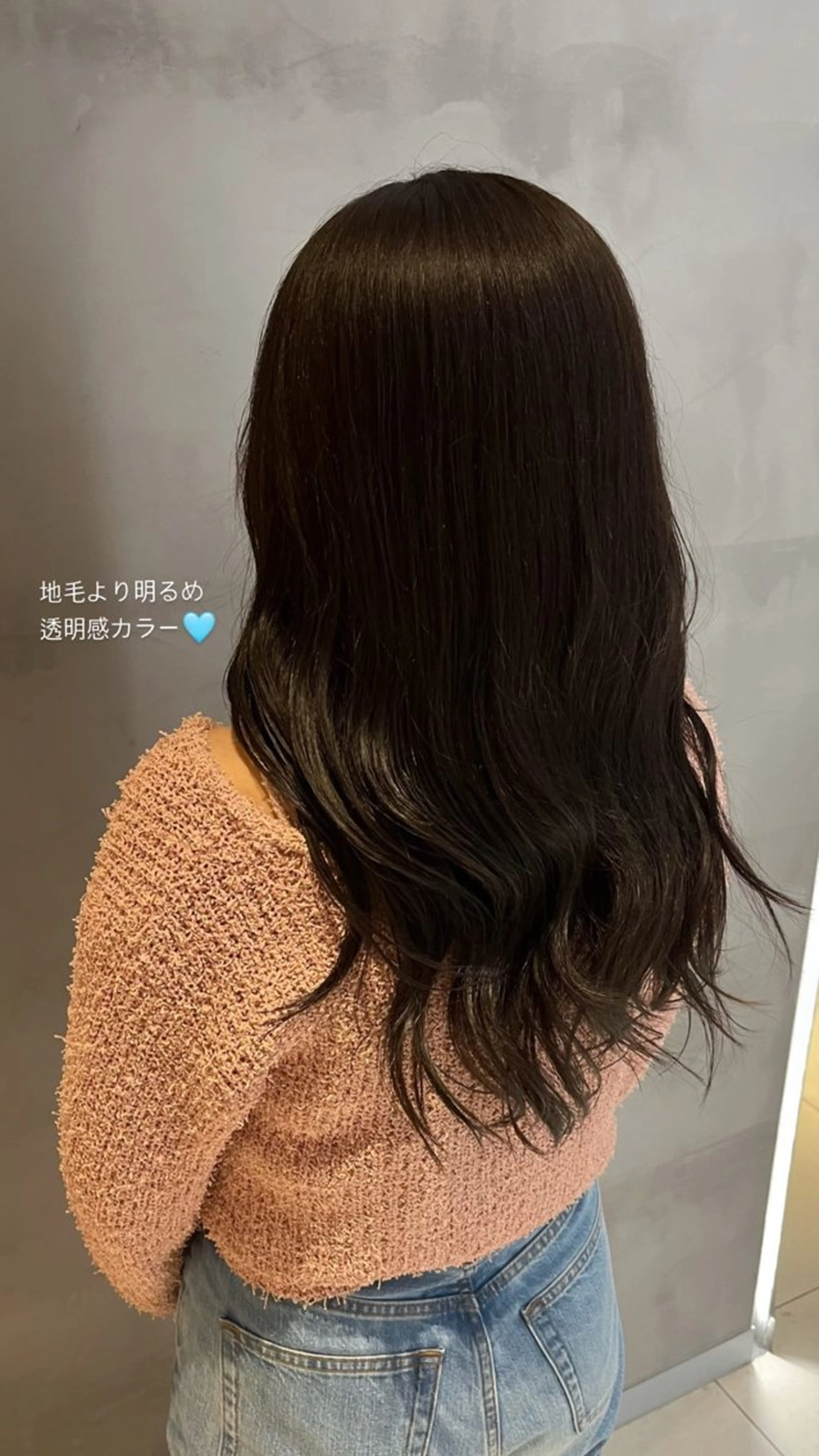 ロング ヘアカラー 伊佐治 夕芽のヘアスタイル