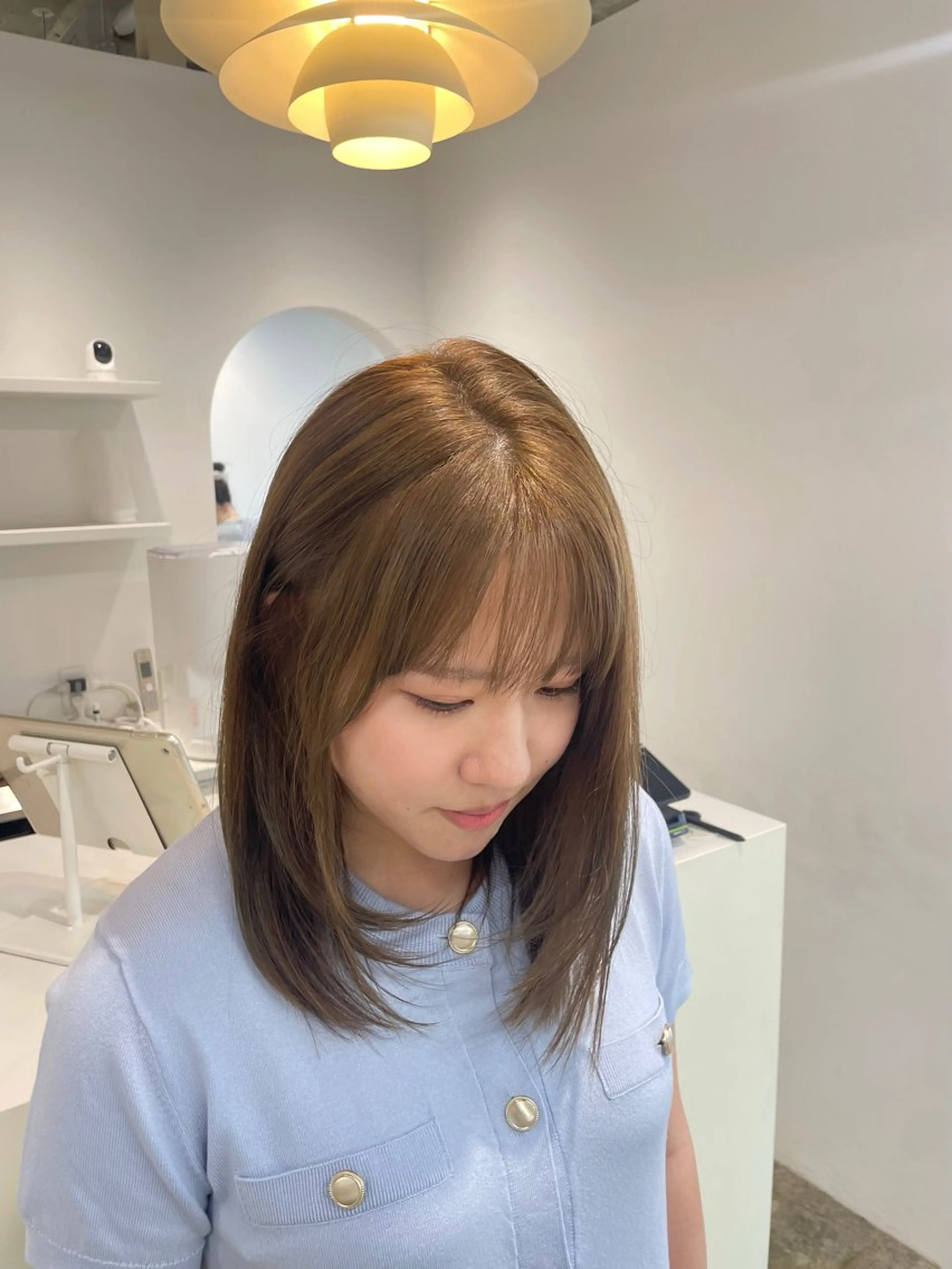 ロング カラー ベージュカラー オリーブベージュ カット ヘアカラー トリートメント H I ＮＡのヘアスタイル