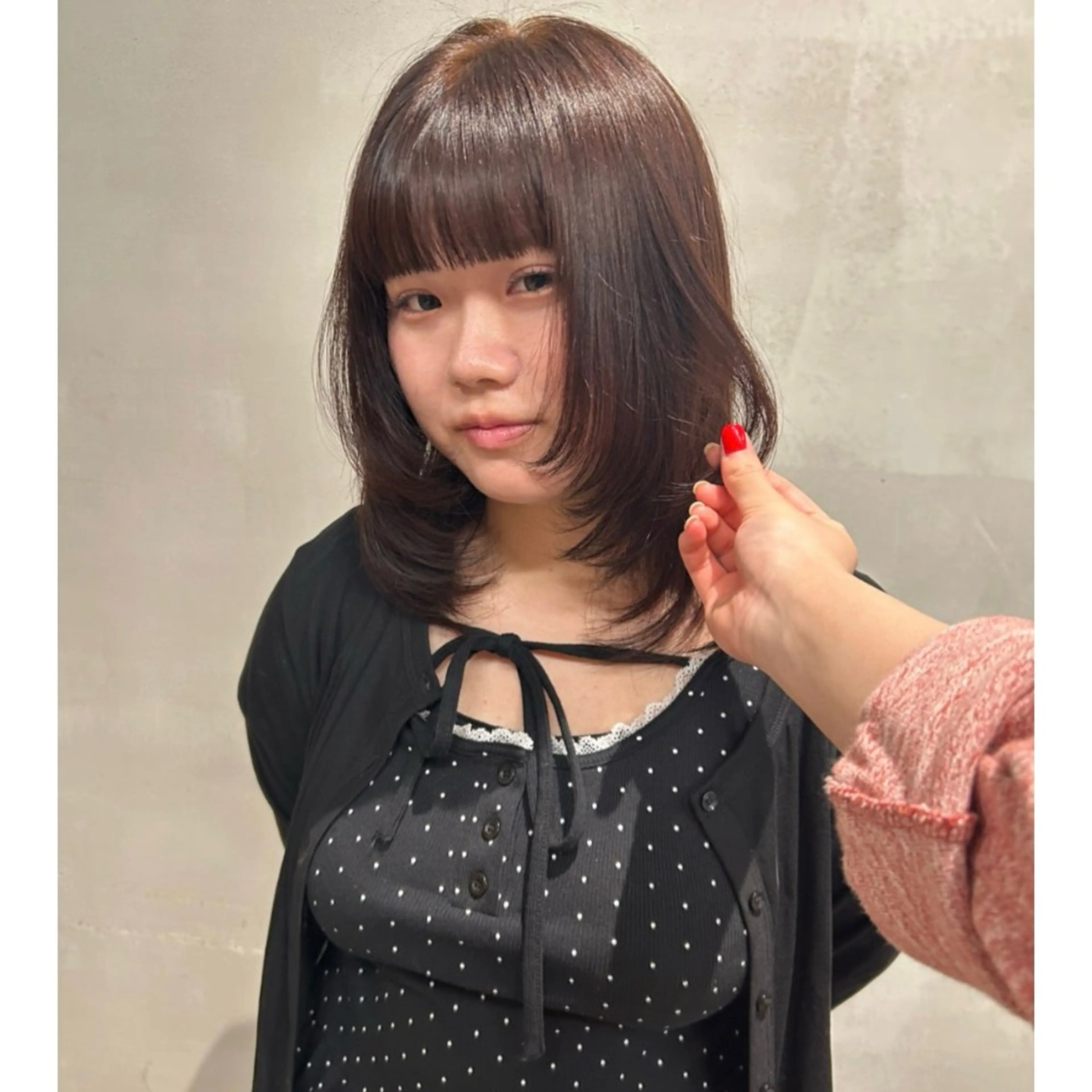 ミディアム カエデ🐬 カットカラーモデルのヘアスタイル