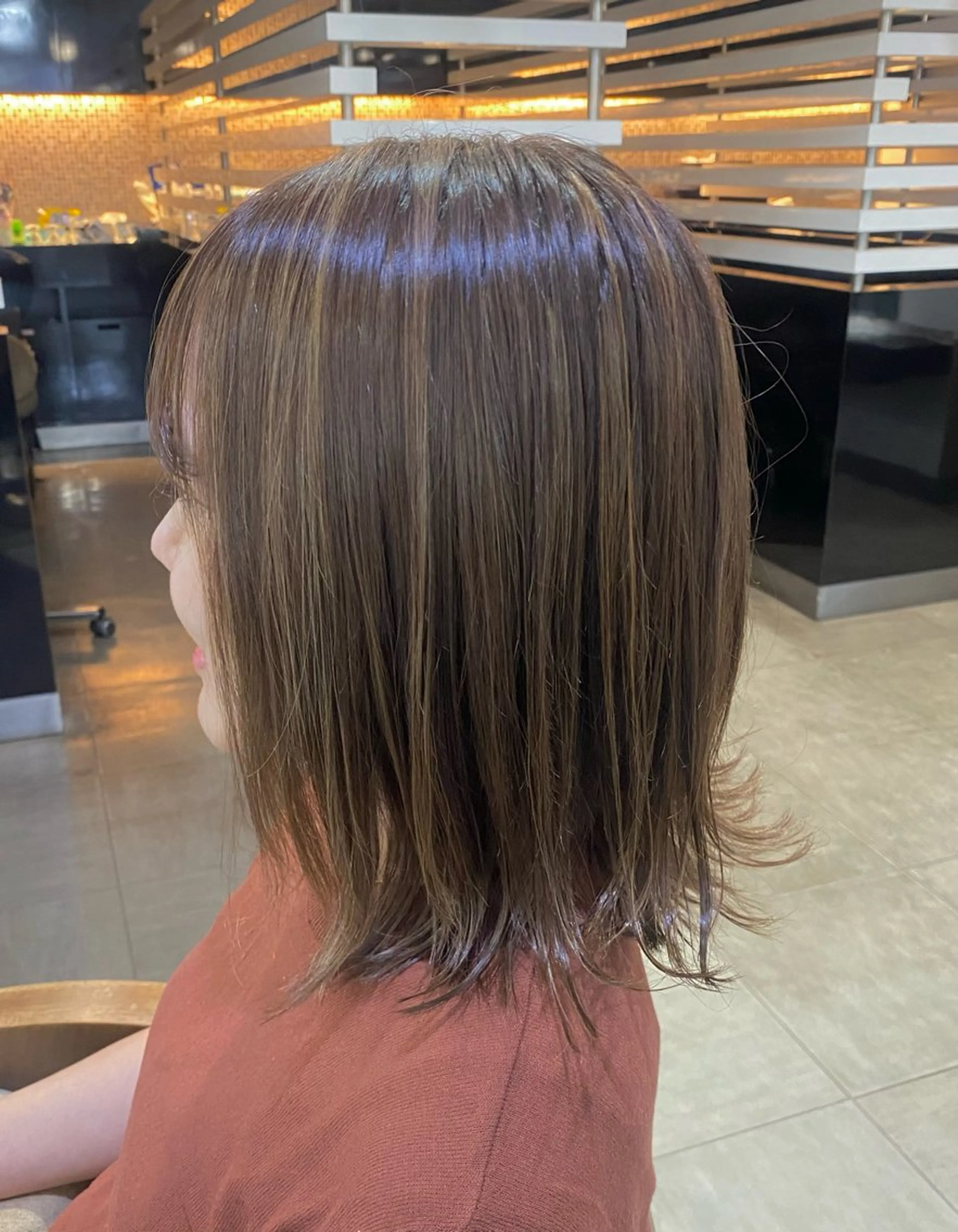 ミディアム カラー ヘアアレンジ ハイライトカラー ハイライト 烏山 達也のヘアスタイル