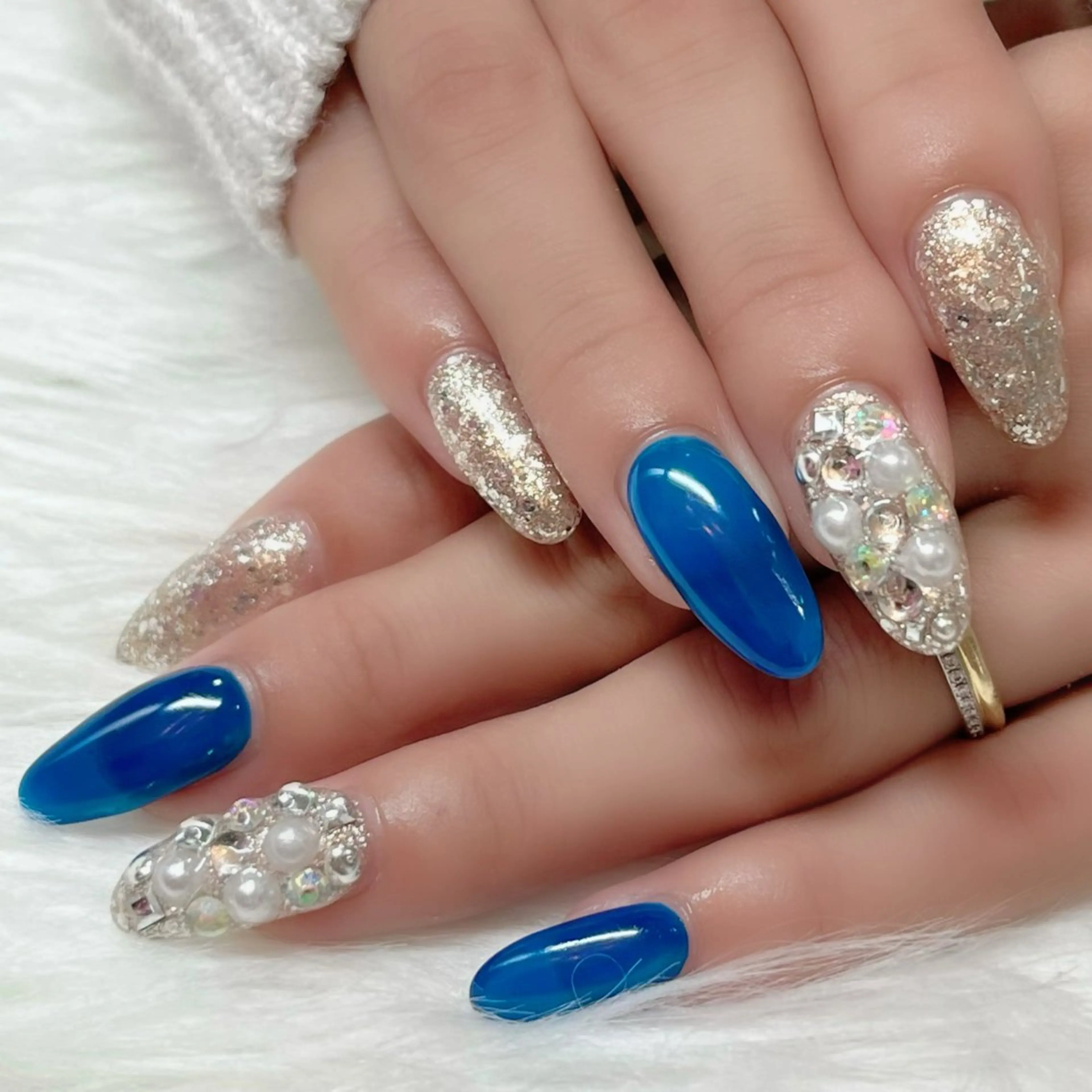 【ストーン埋めつくしネイル/オフあり】定番デザイン1番の写真