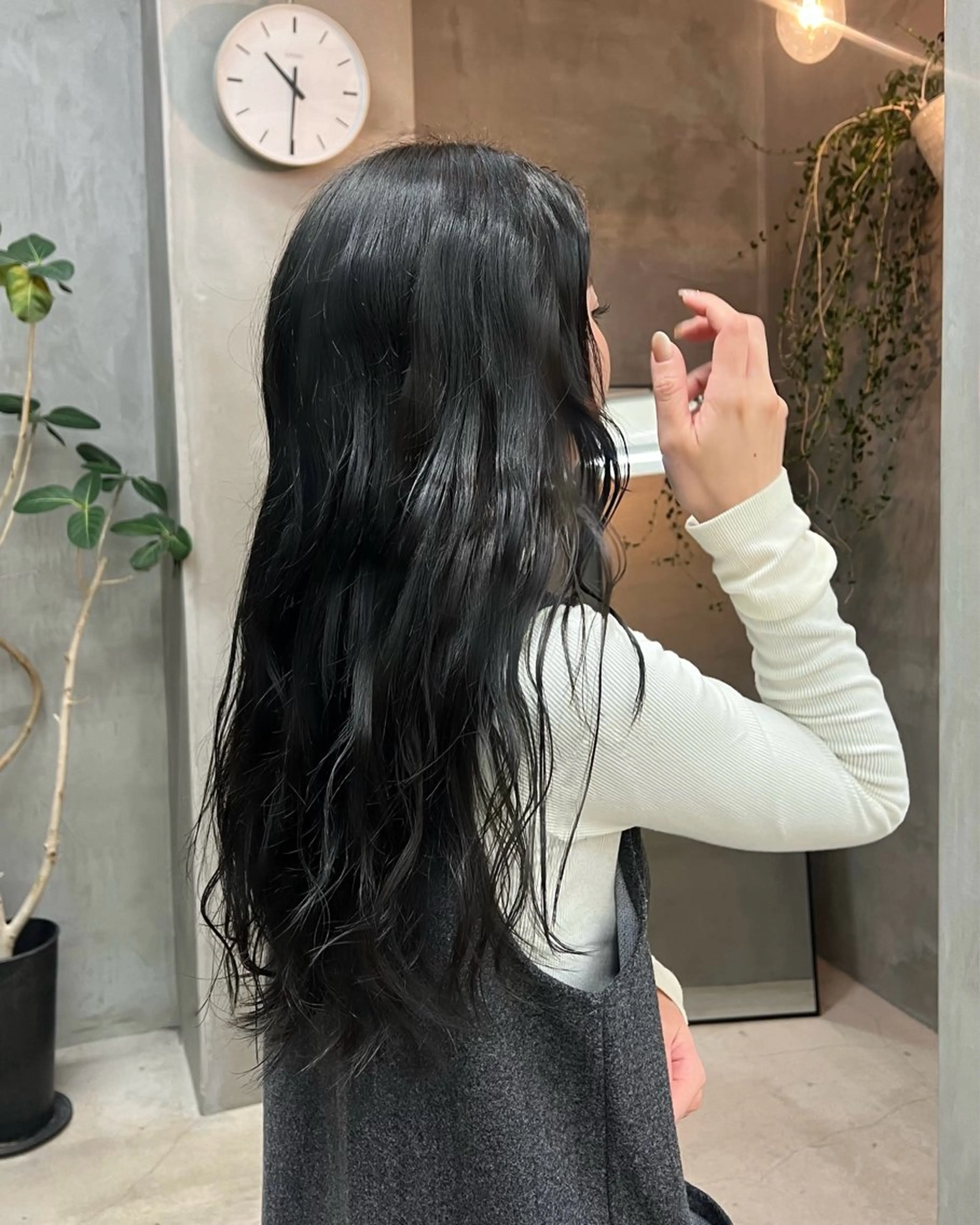 セミロング ヘアカラー 佐藤 かえでのヘアスタイル