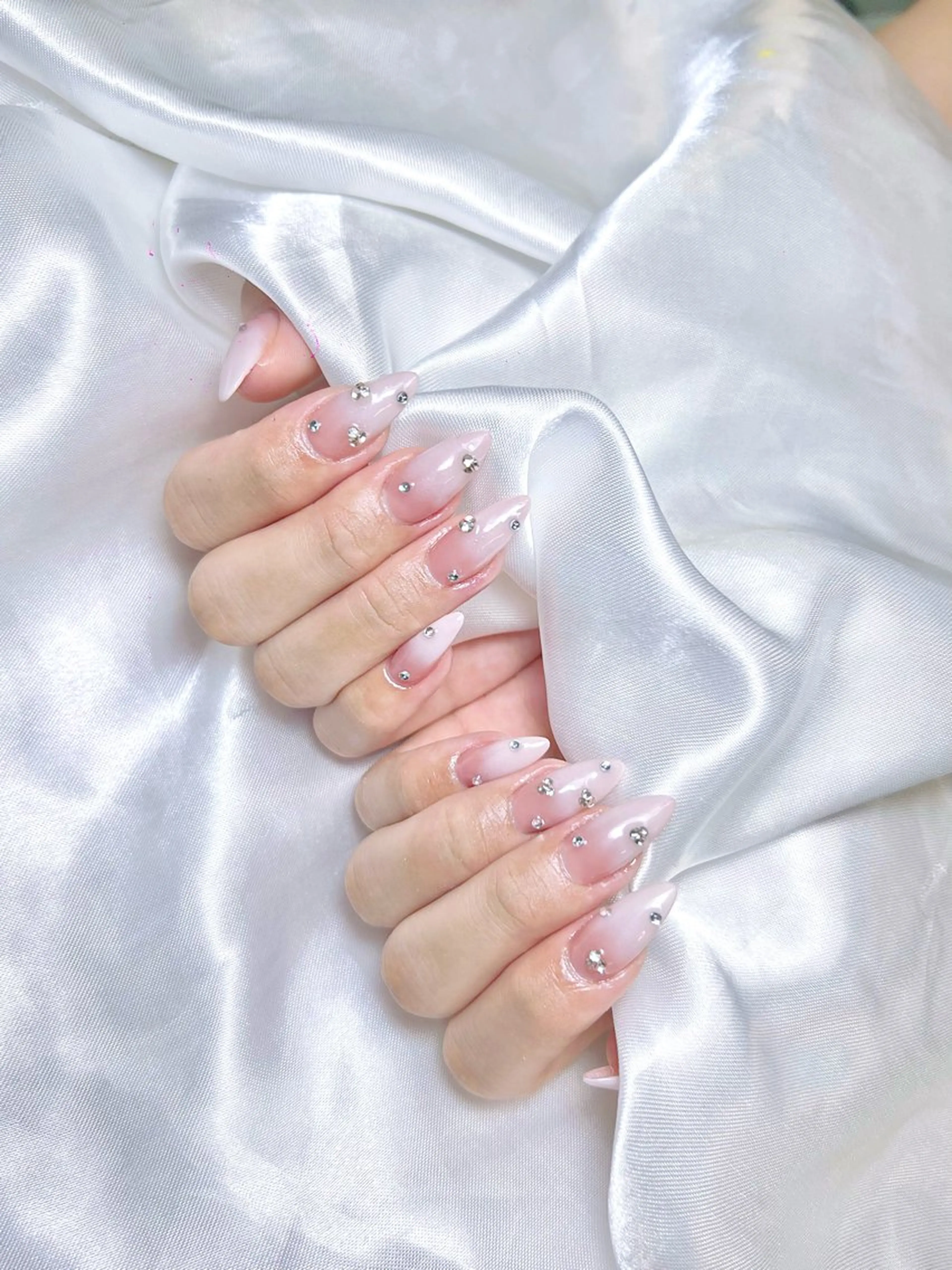 ネイル グラデーション Lya Nail Salonのネイルデザイン