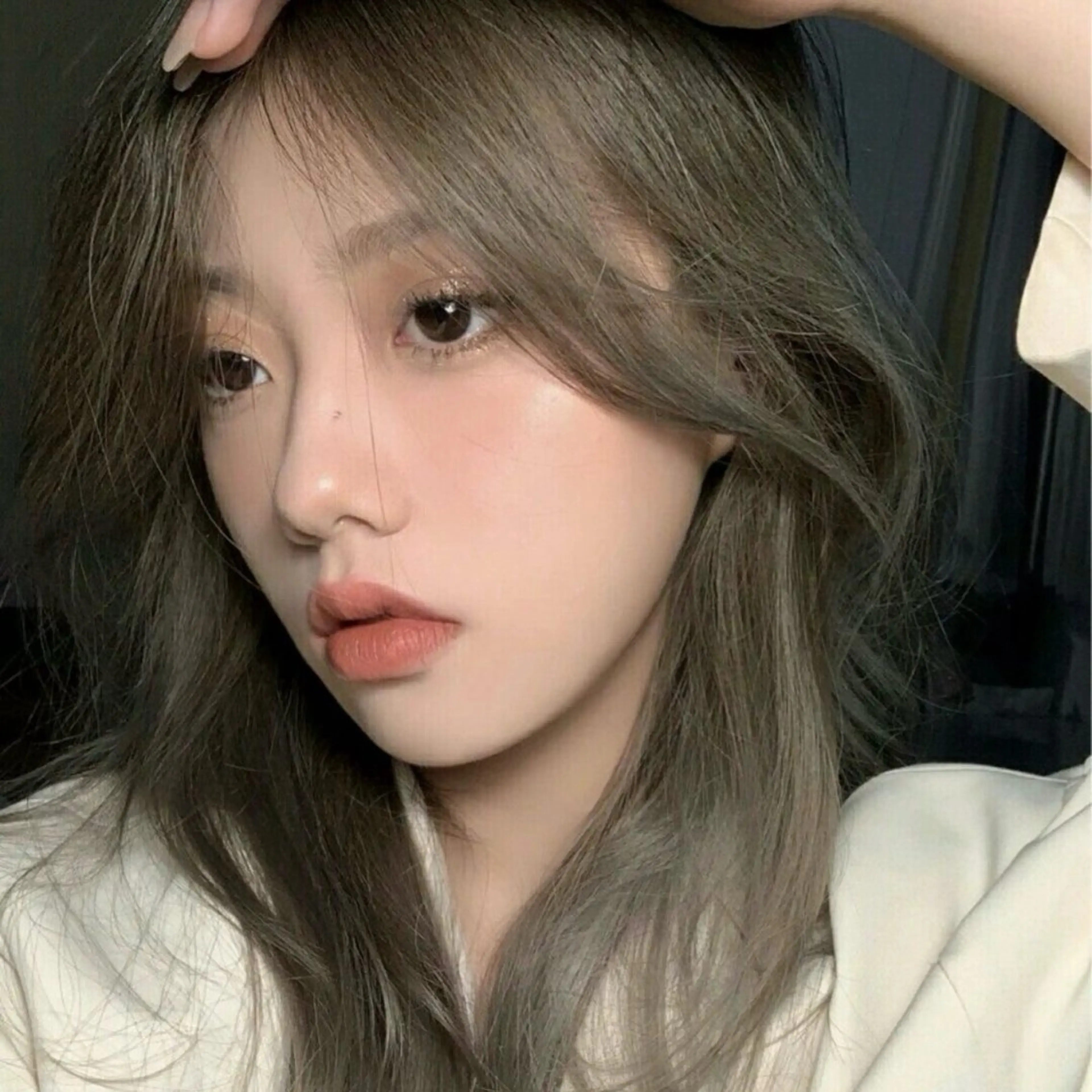 セミロング カラー ブリーチ ケアブリーチ 透明感カラー ハイトーンカラー 顔まわりレイヤー nonoka オリーブ/レイヤーのヘアスタイル