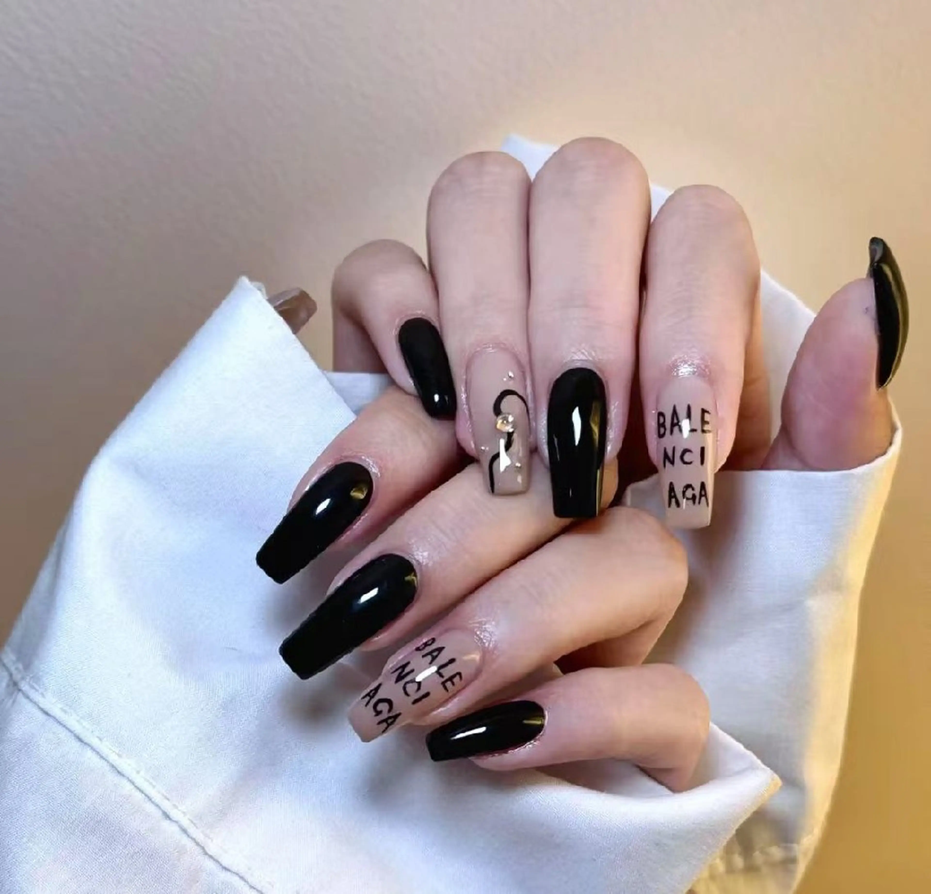 ネイル ハンドネイル Pure&Rich Nailのネイルデザイン