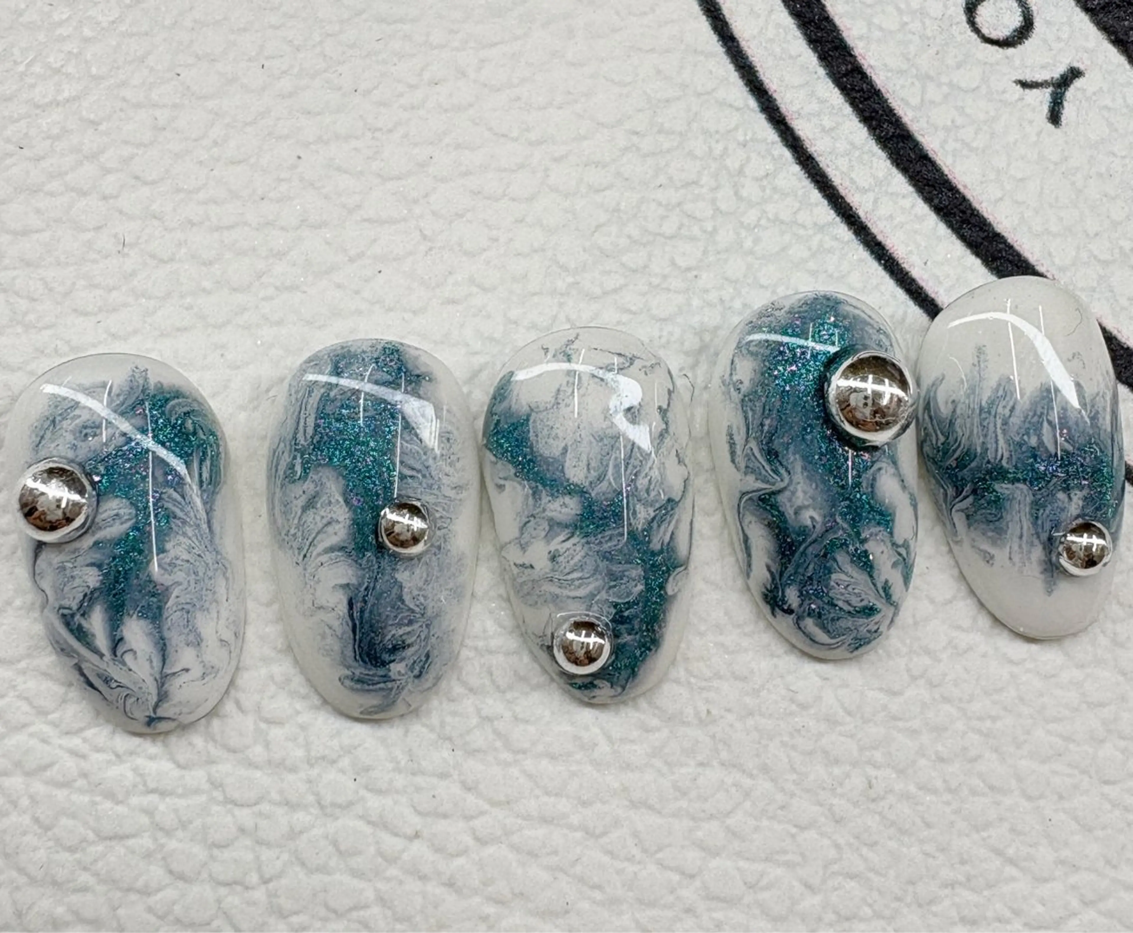 ネイル AngelChris ビューティーサロンのネイルデザイン