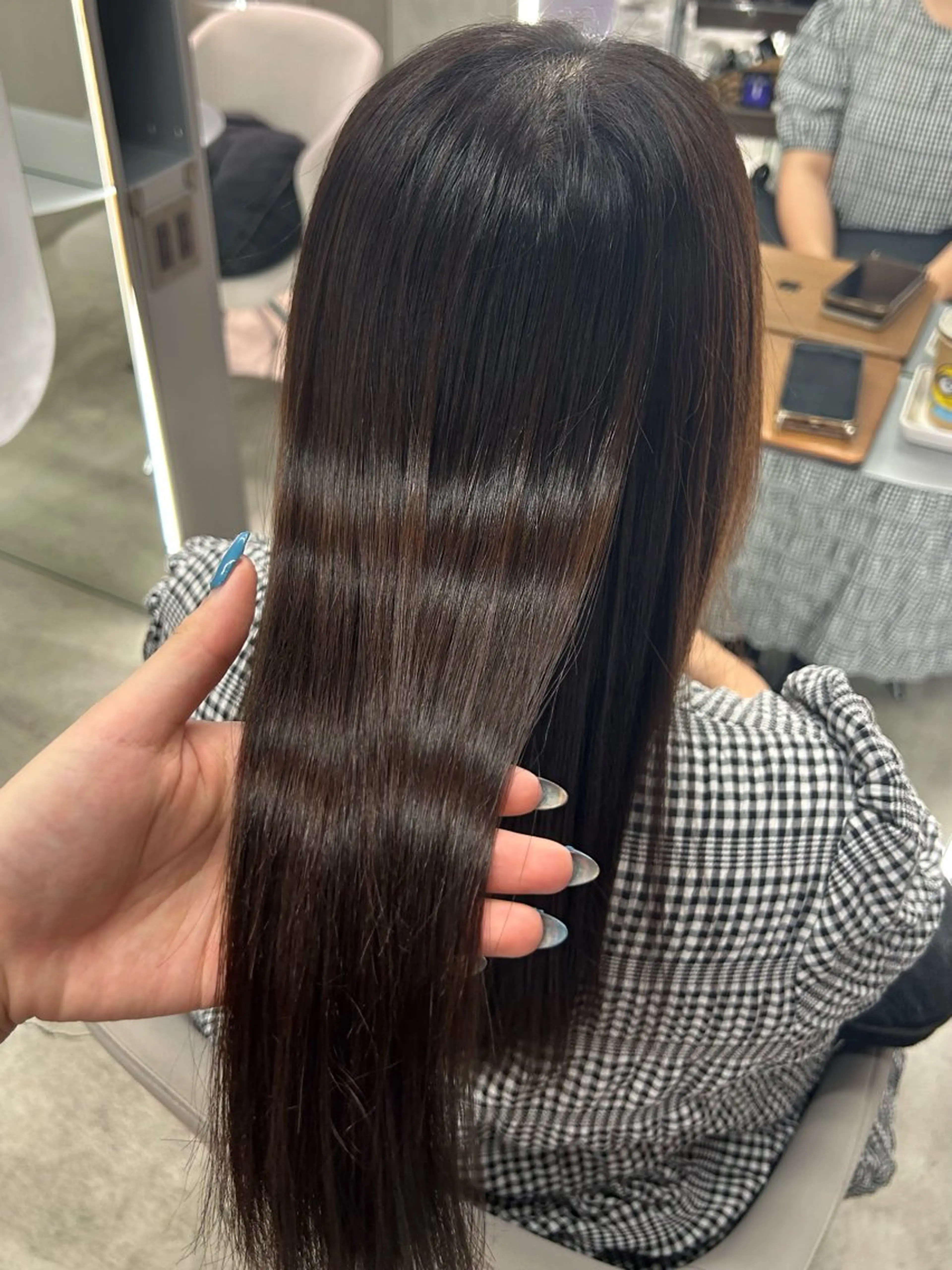 ロング パーマ 縮毛矯正 寺澤 花梨のヘアスタイル