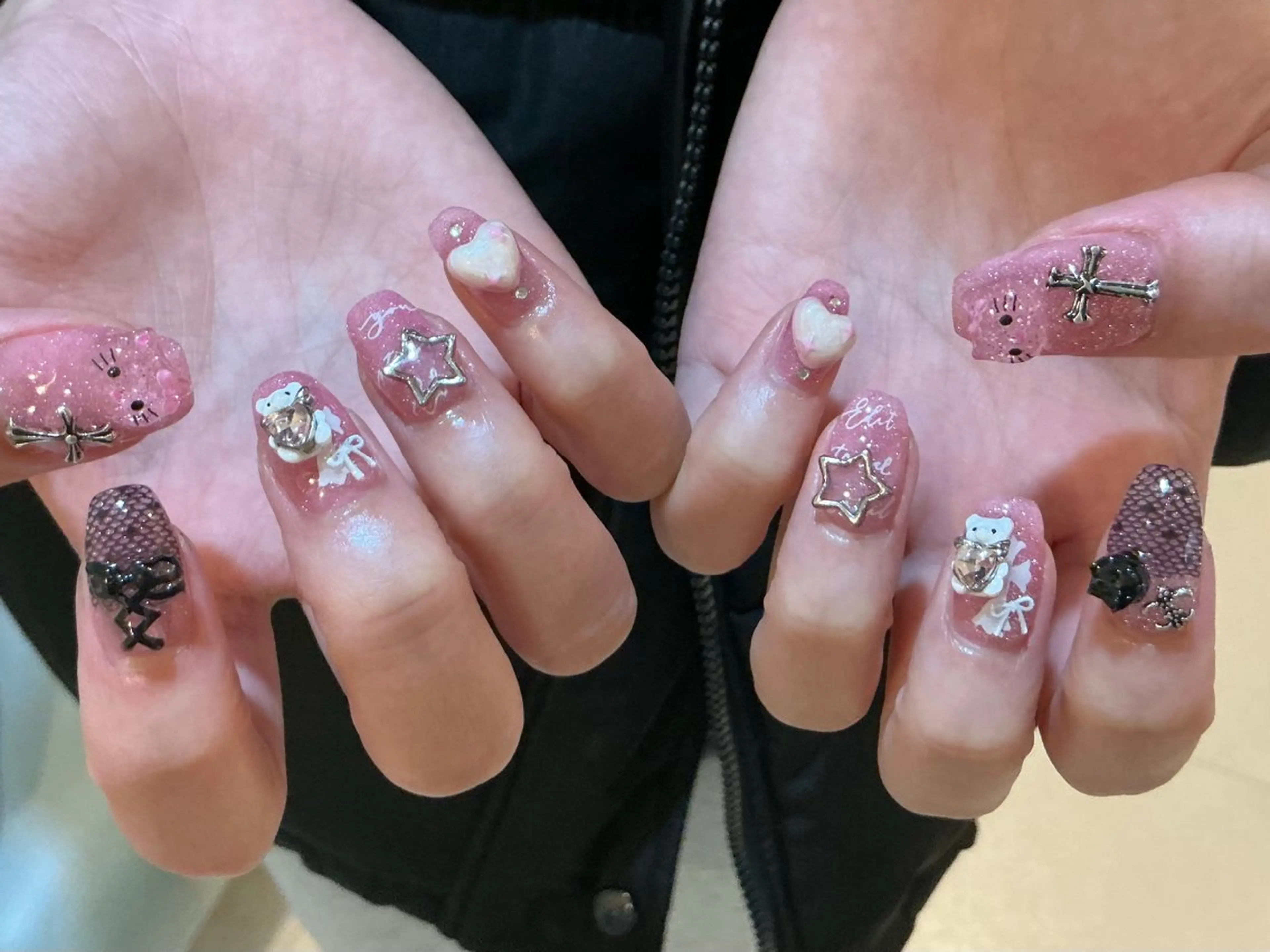 ネイル J&C Nail Salon吉祥寺所属・Yu  Ki ネイルのネイルデザイン