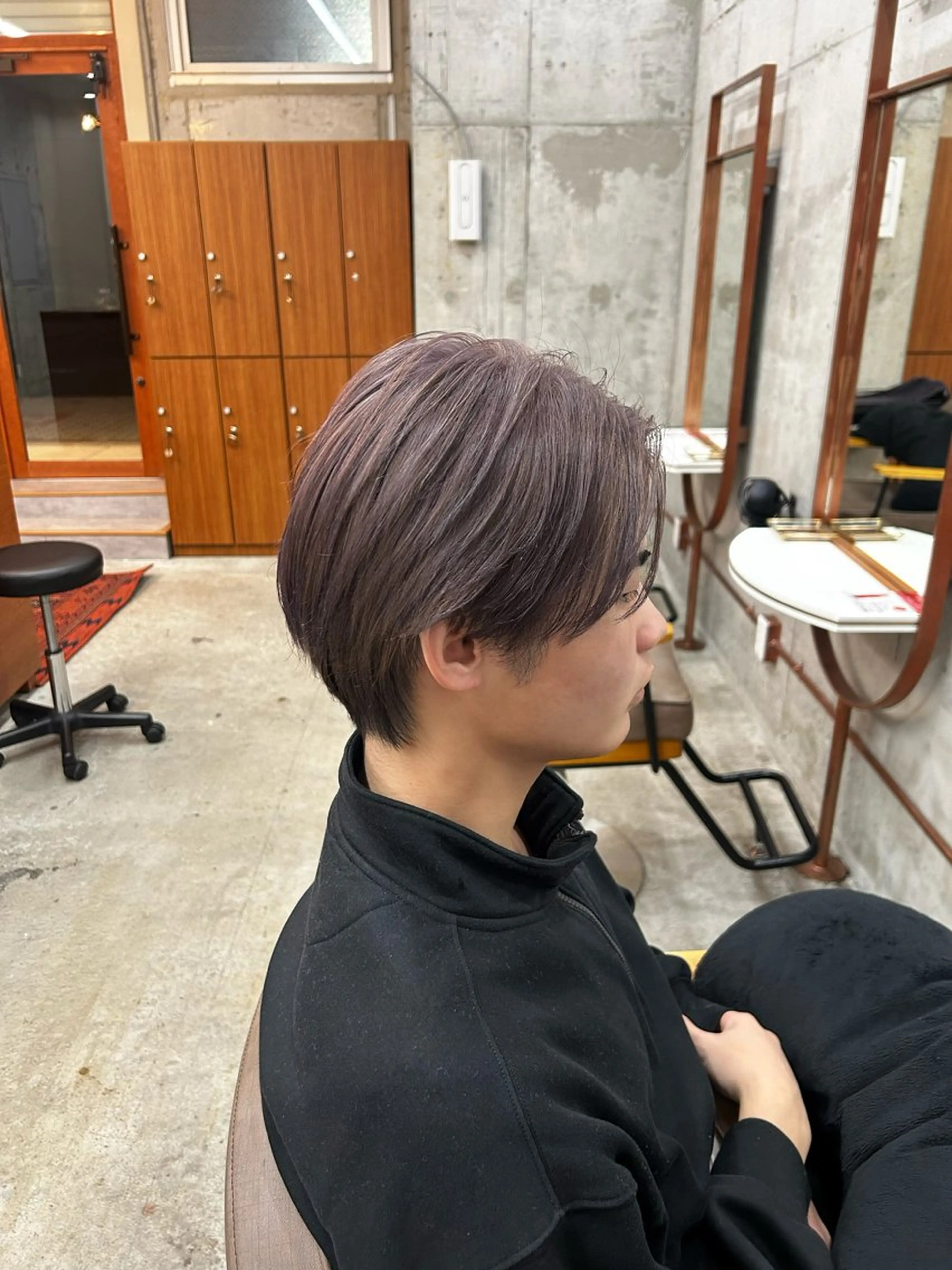 ショート カラー メンズ メンズブリーチ ブリーチ グレージュ ラベンダーカラー ラベンダーグレージュ カット・ブリーチ/ ふわあいりのヘアスタイル