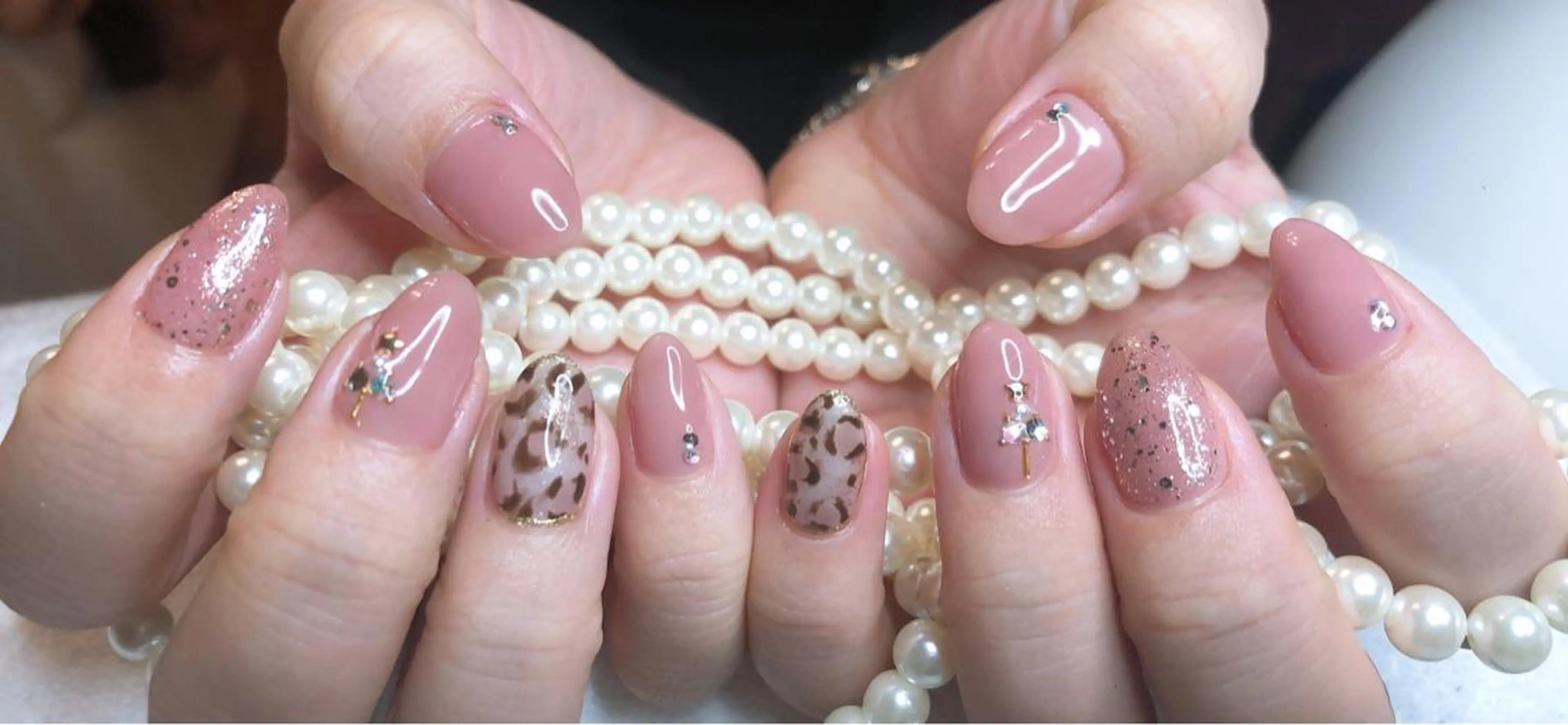 ミディアム ネイル 長さ出し専門 nynaのネイルデザイン