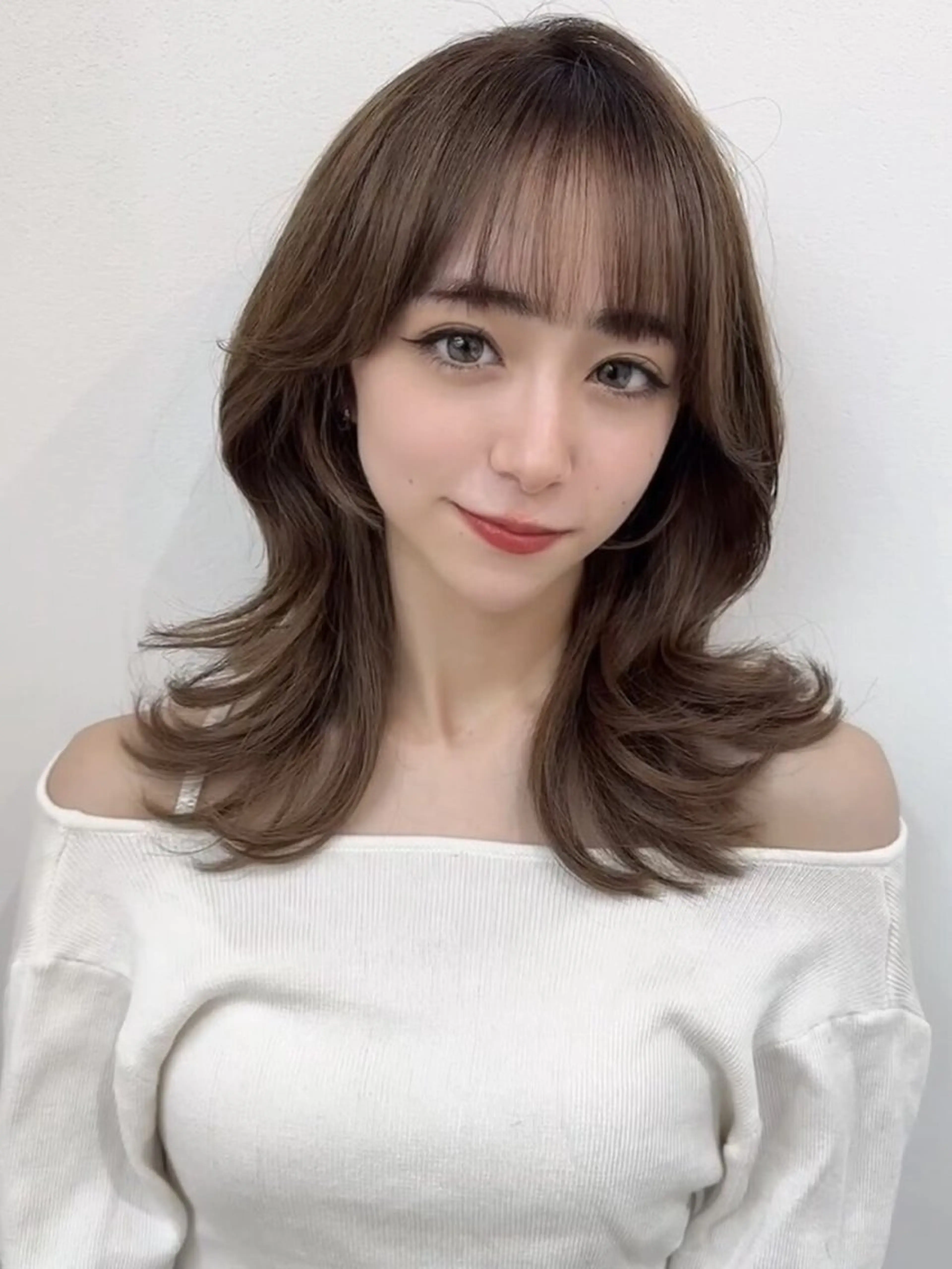 ミディアム カット ヘアカラー トリートメント 🫧とぅるん艶髪🫧 透明感カラー×猿渡のヘアスタイル