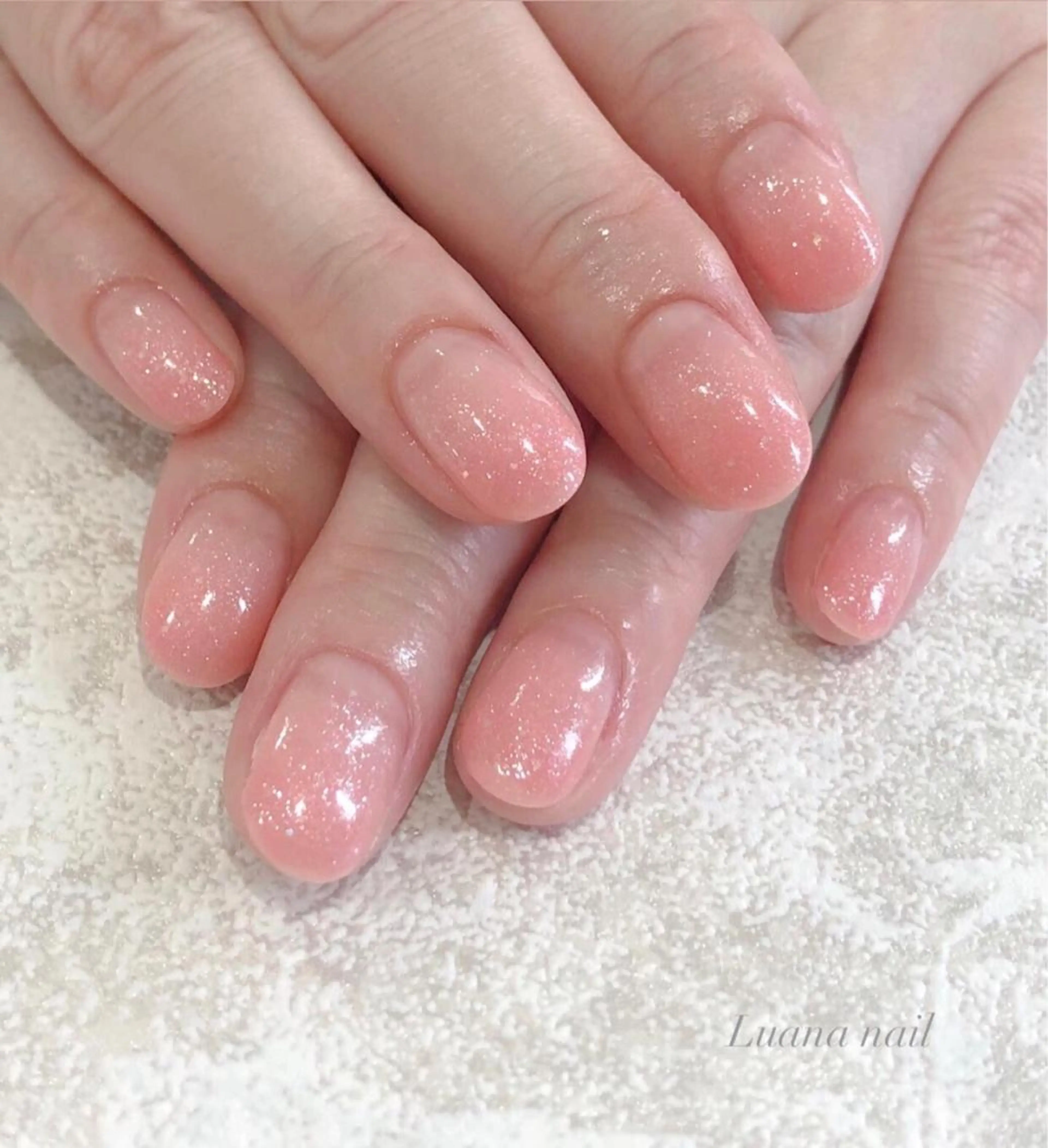 ショート キッズ ネイル グラデーション ラメ(グリッター) ラメグラデーション オフィスネイル シンプルネイル Luana nail (ルアナネイル)のネイルデザイン
