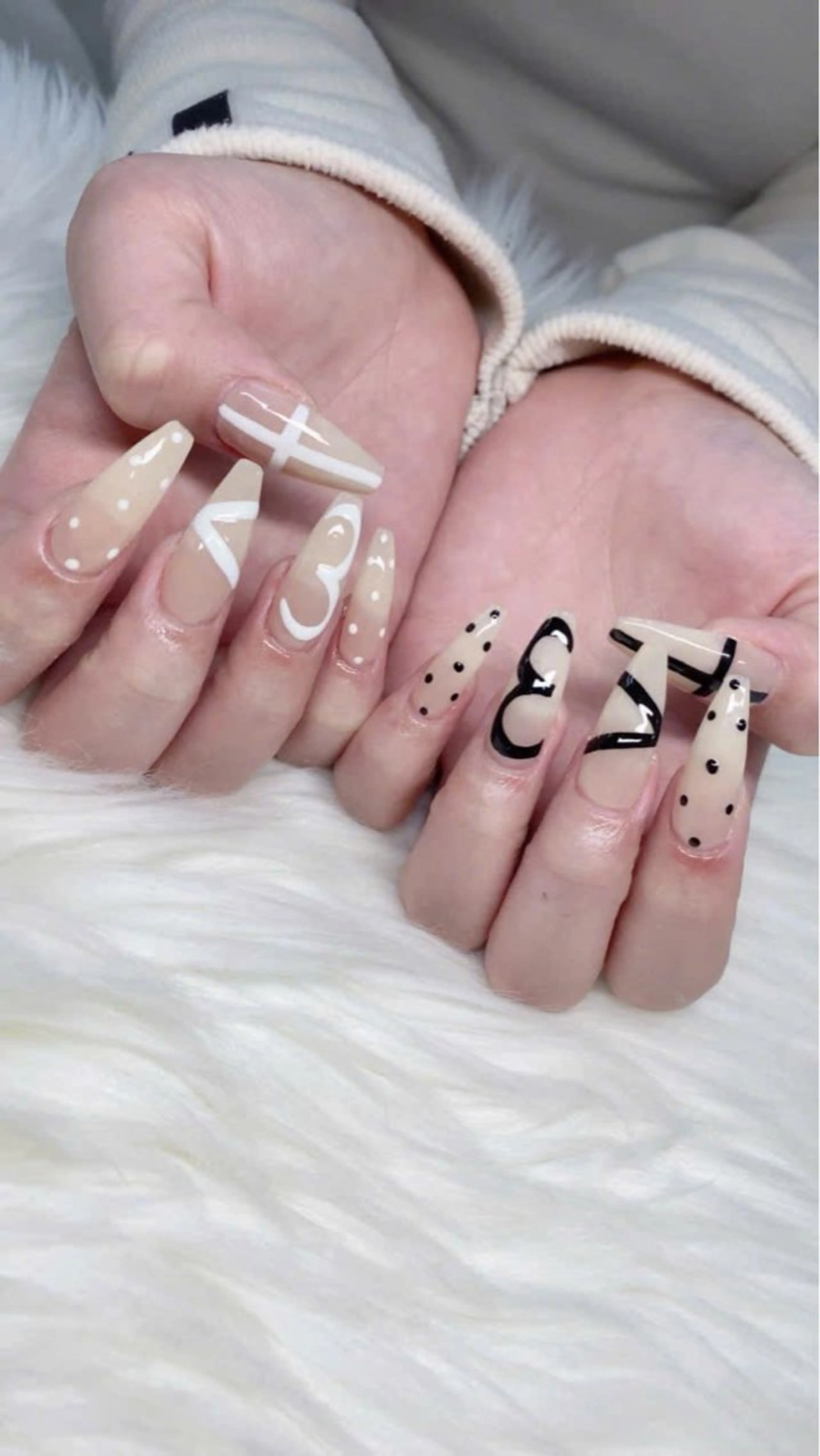 マツエク・マツパ 韓国風マツエク ワンホンマツエク ハンドネイル ハンドケア Hara Nail 【持ち込みOK】のネイルデザイン