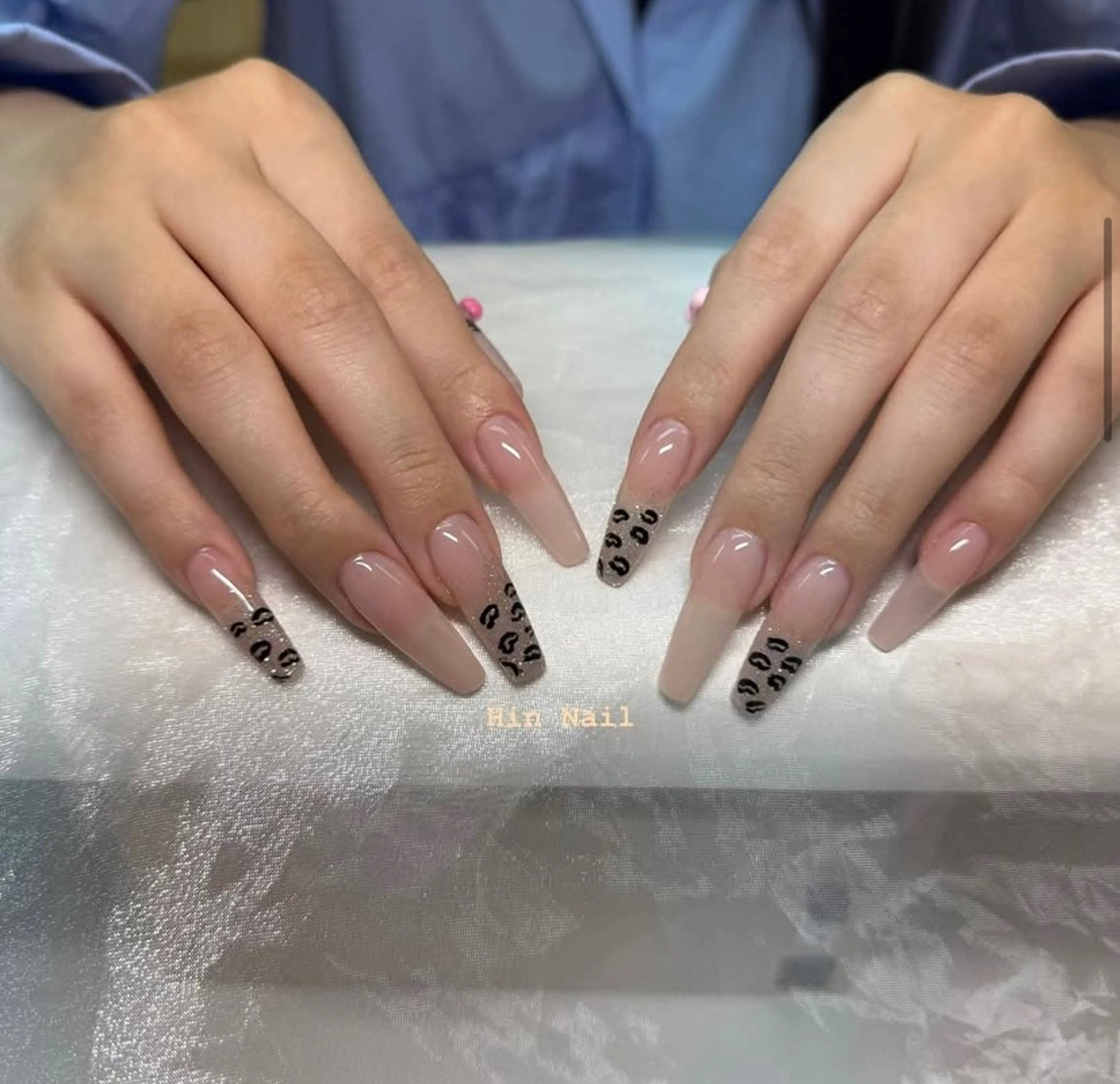 ネイル Hin Nailsのネイルデザイン