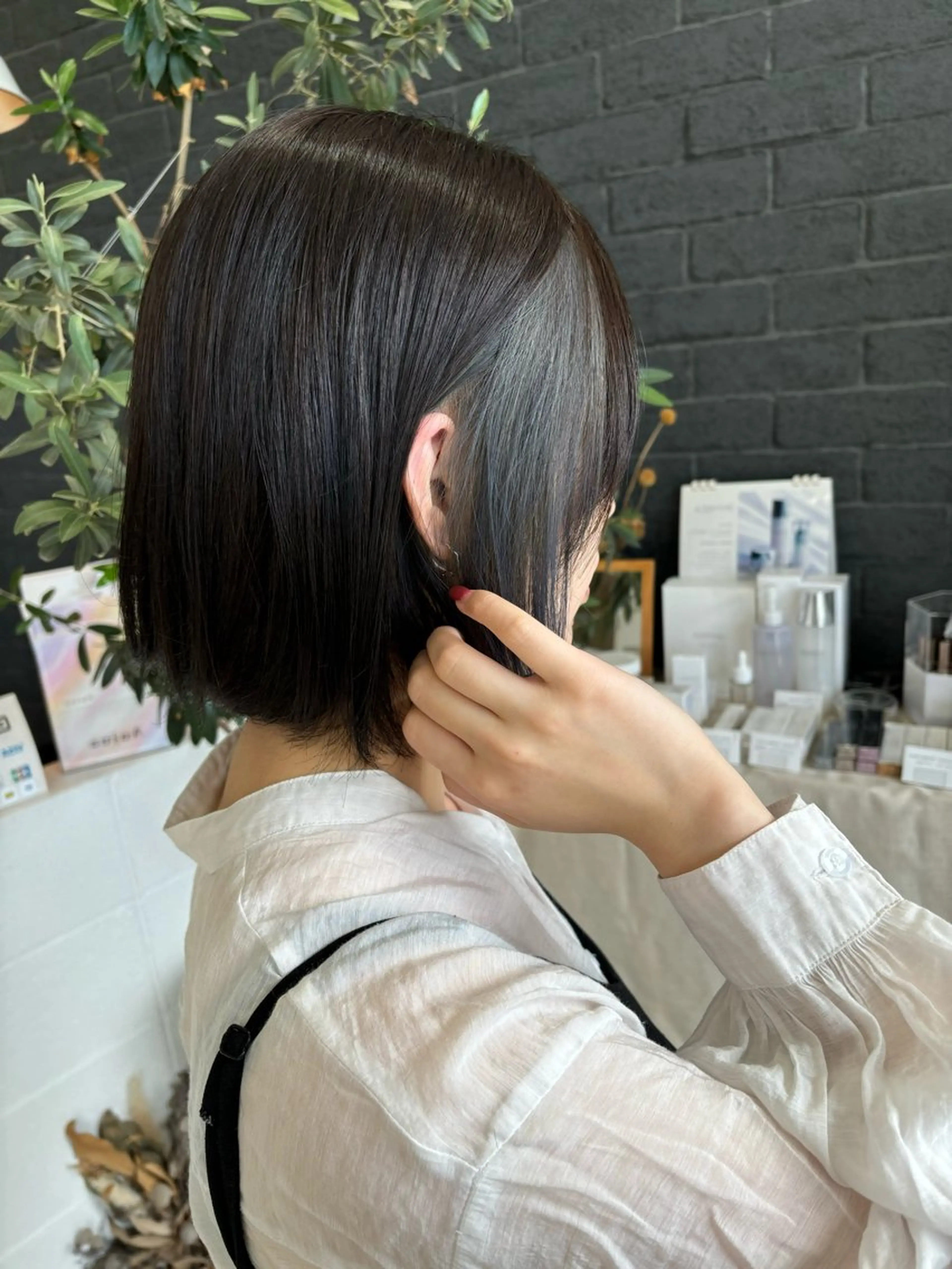ショート カラー ヘアカラー ヤマグチ ユキナのヘアスタイル