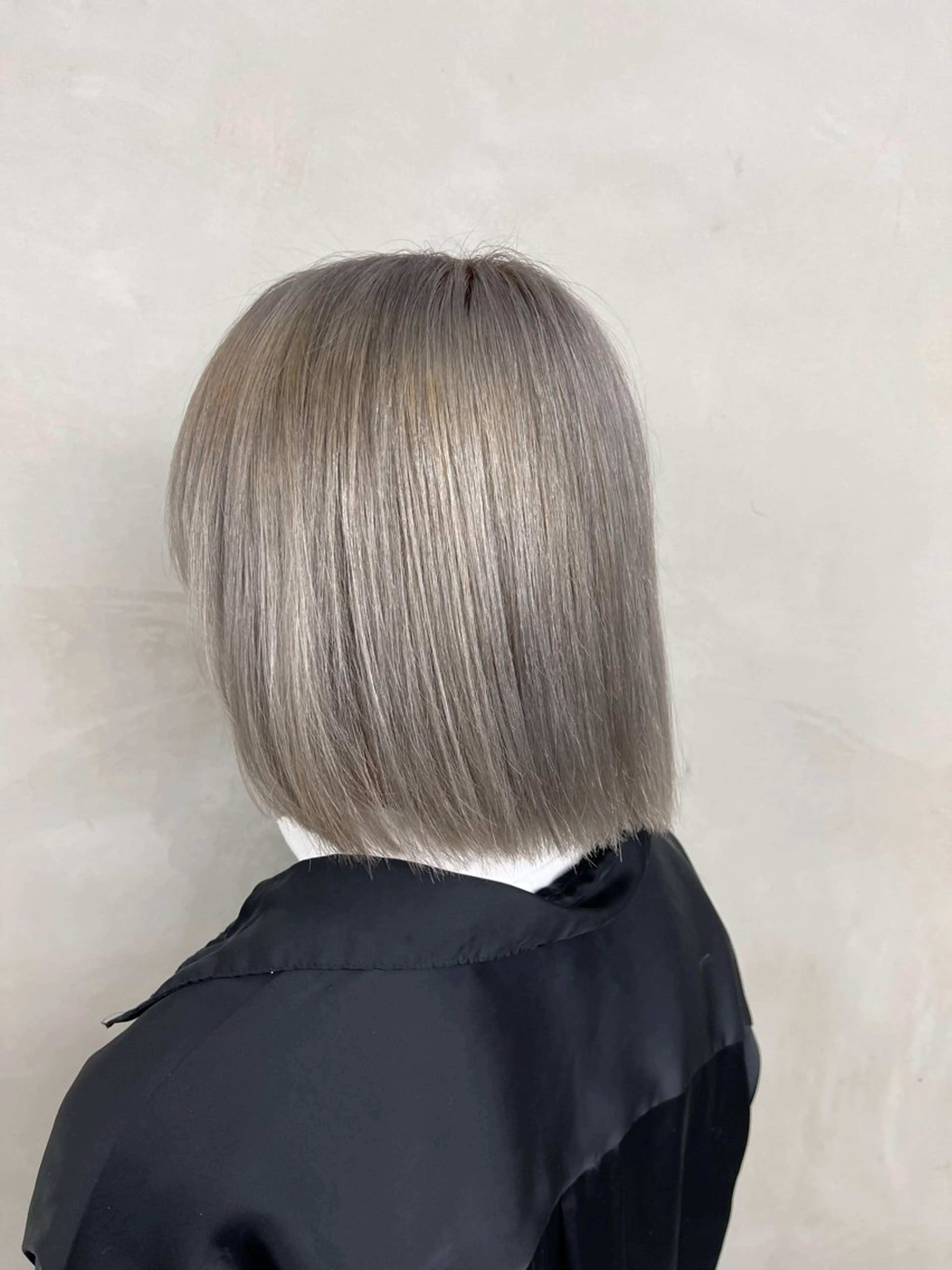 ショート ヘアカラー 縮毛矯正🐼暖色 根本侑季のヘアスタイル