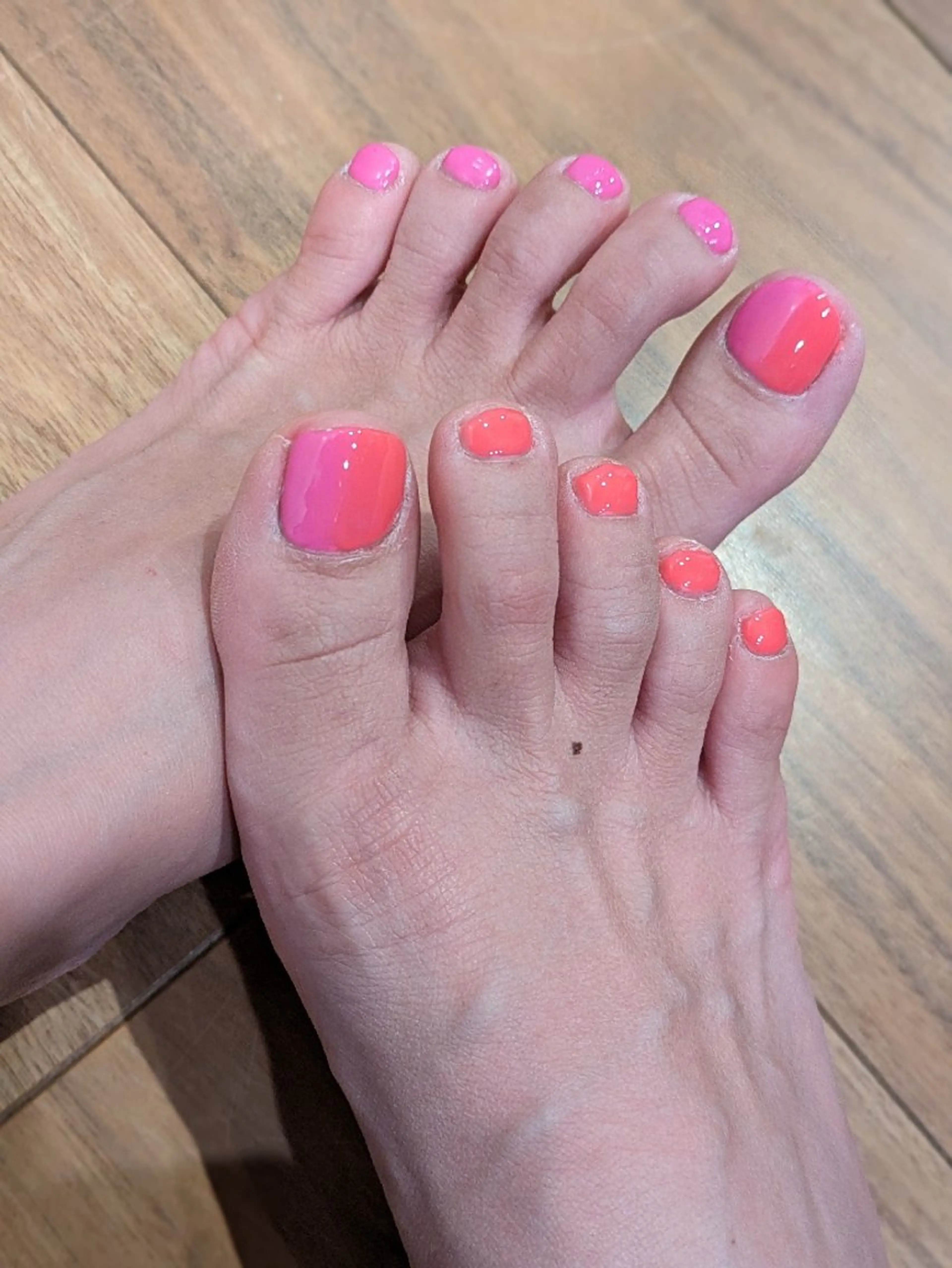 ネイル フットネイル ジェルネイル グラデーション フットネイル  SOLEIL 小玉の眉毛・アイブロウイメージ