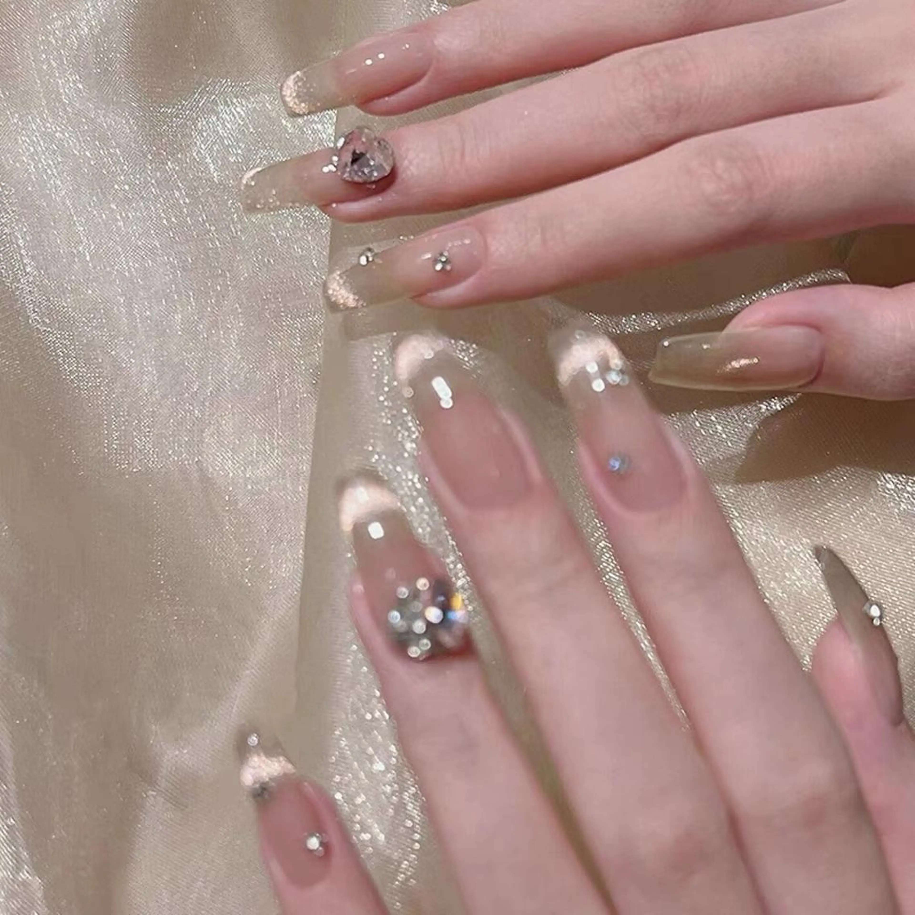 ネイル ハンドネイル ハンドケア 🍑 momo_nailのネイルデザイン