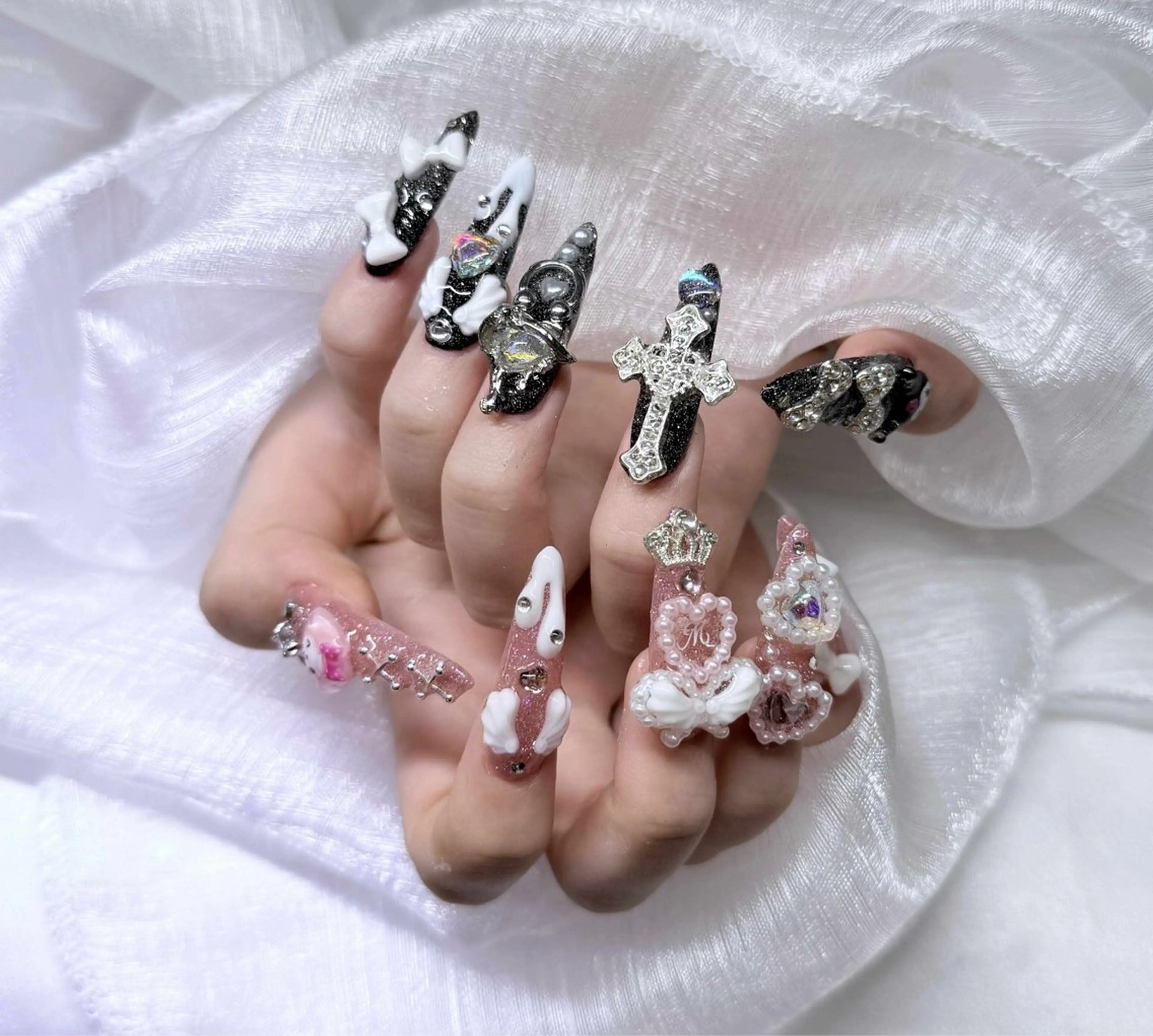 ネイル 長さ出し グラデーション 卒業式 キラキラネイル マグネットネイル ハンドネイル Lee Nailsのネイルデザイン