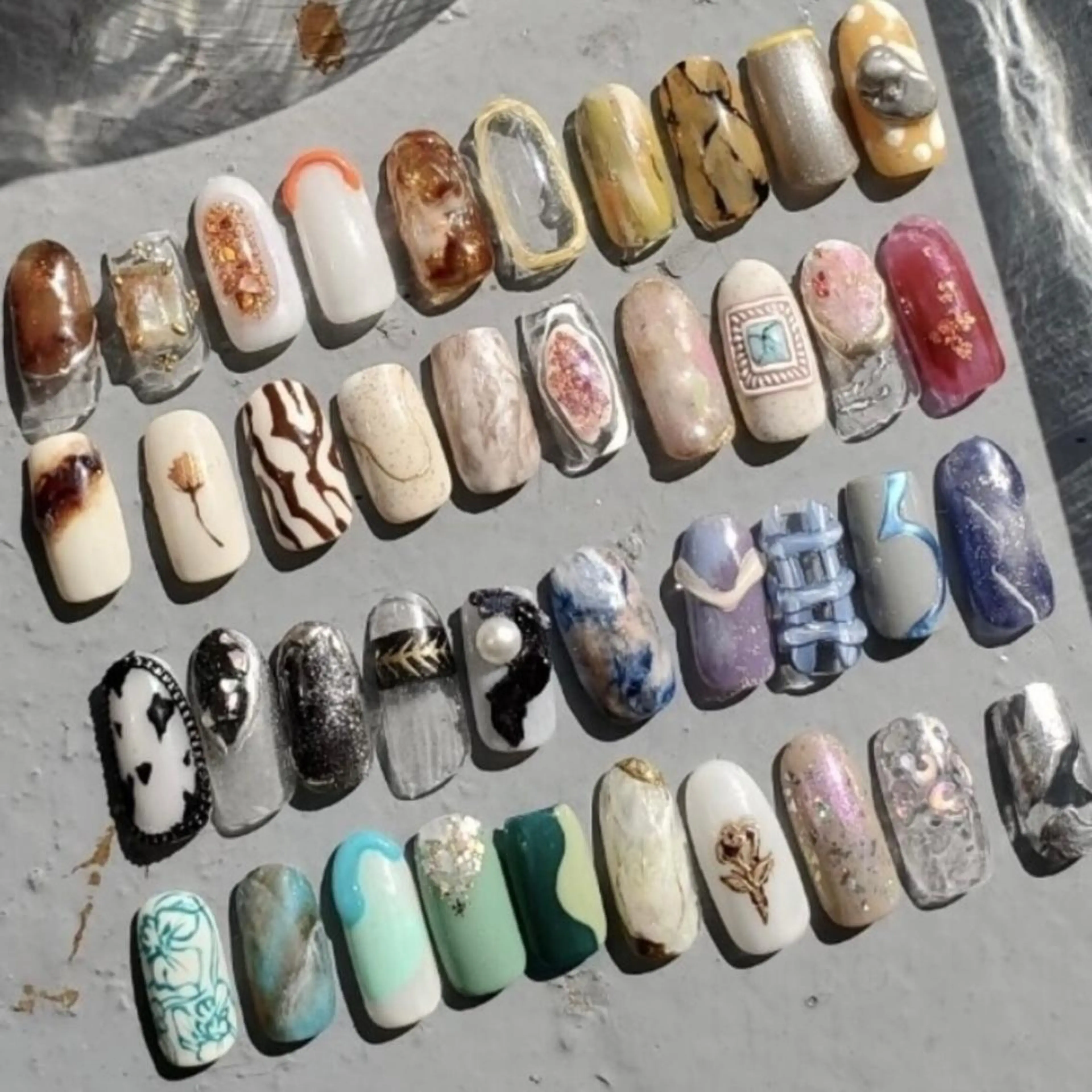 ネイル アートネイル ジェルネイル ミラーネイル ニュアンスネイル スカルプネイル nailstudio eviz新宿店のネイルデザイン
