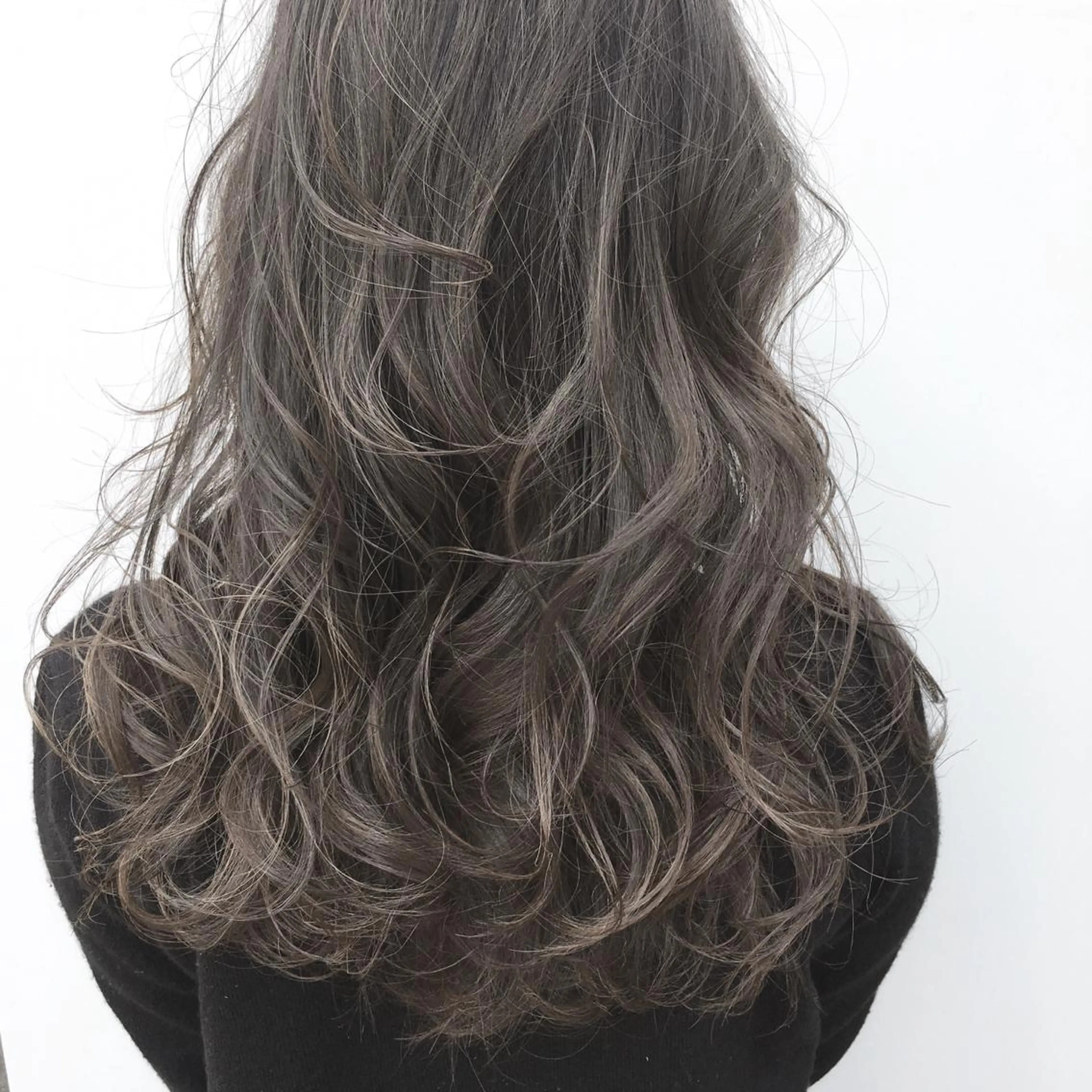 セミロング カラー レイヤーカット BLend 渋谷のヘアスタイル