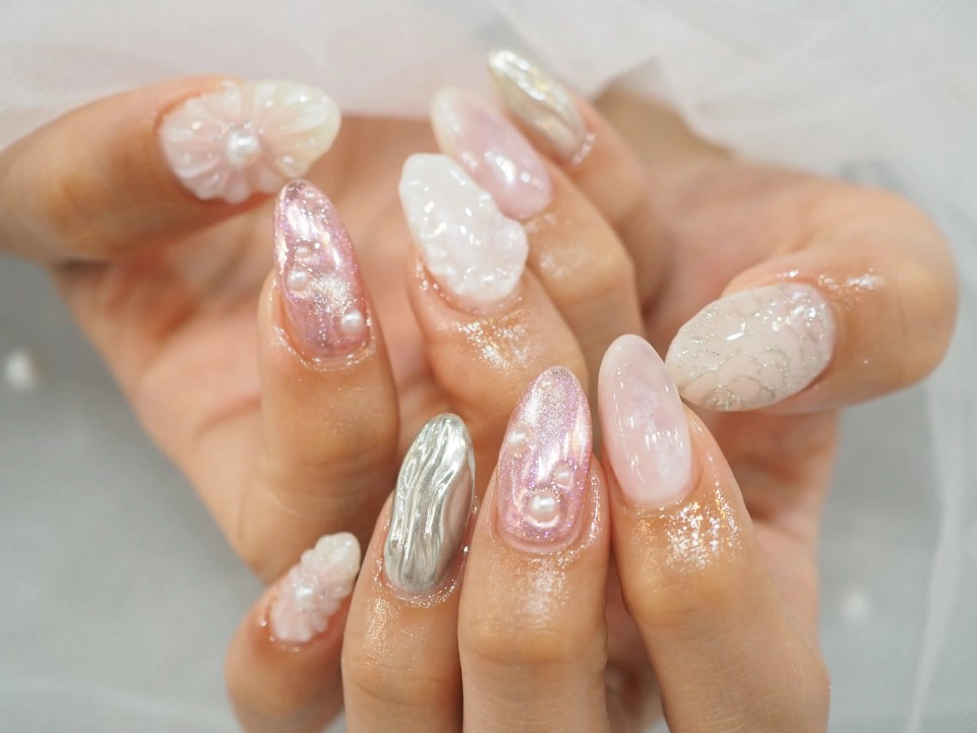 ネイル 成人式 ハンドネイル glaNje shioriのネイルデザイン