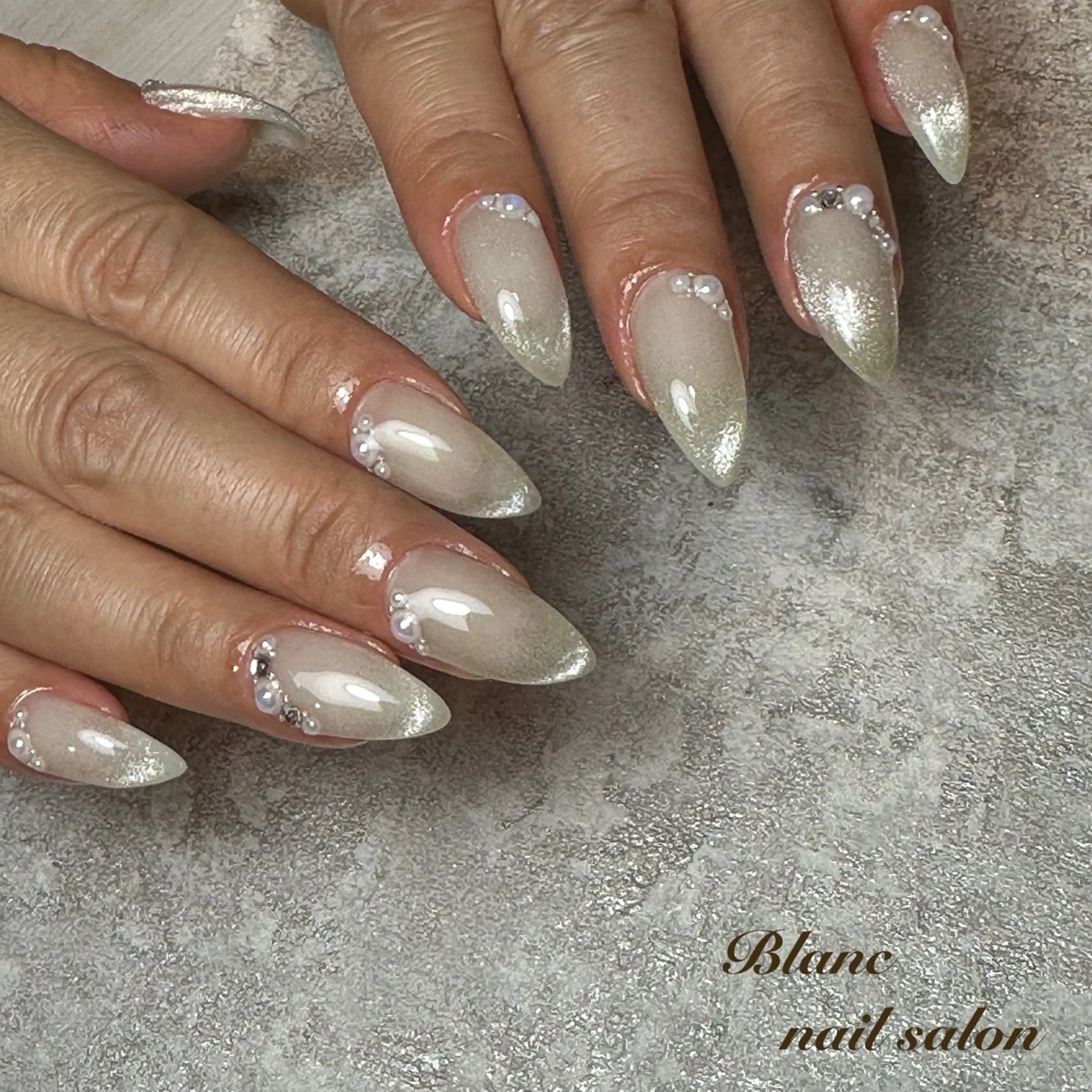 ネイル マグネットネイル Blanc ブランのネイルデザイン