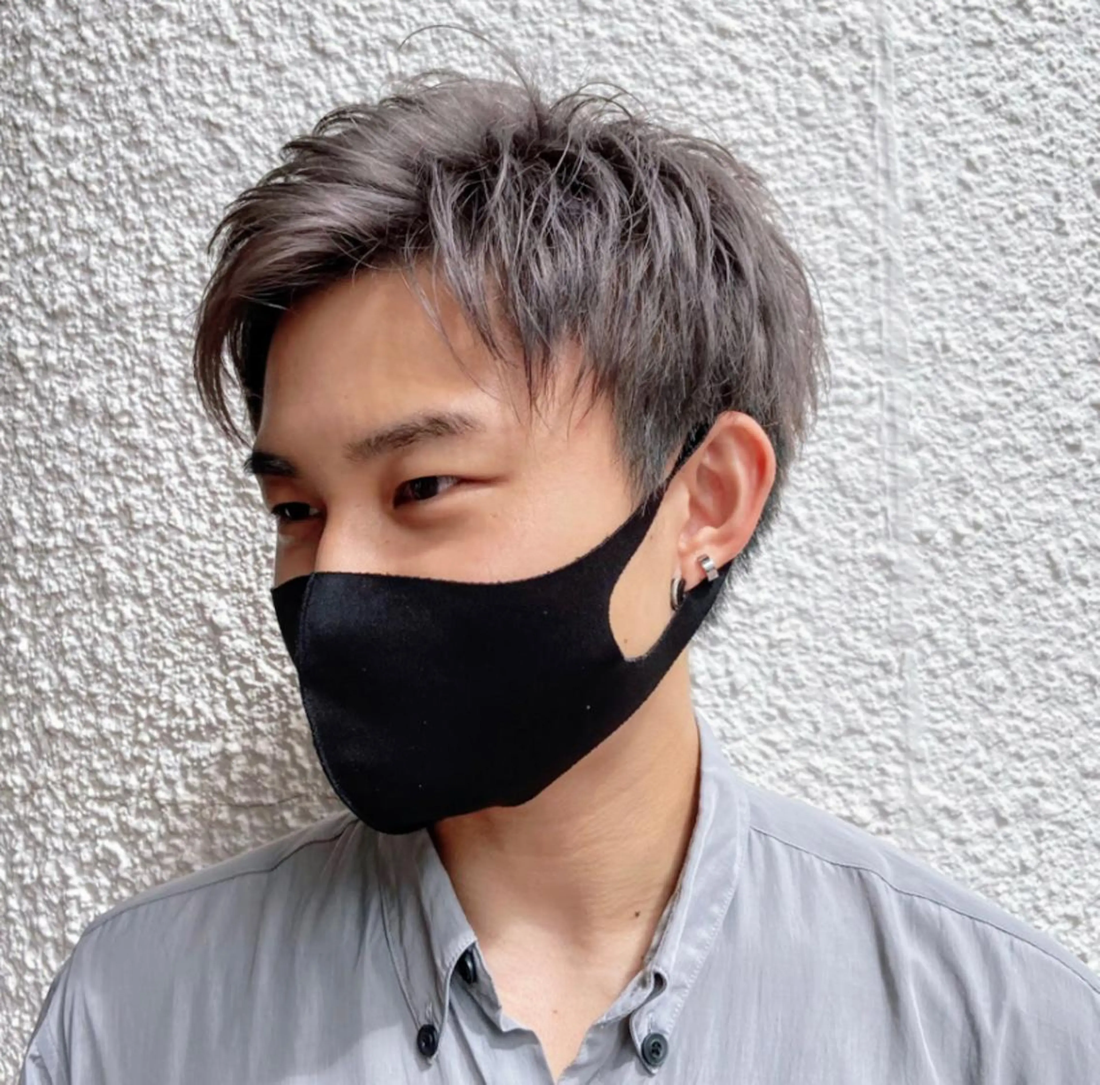 ショート カラー メンズ ダークシルバー シルバー 髪質改善・縮毛・ 艶髪カラー　Maruのヘアスタイル