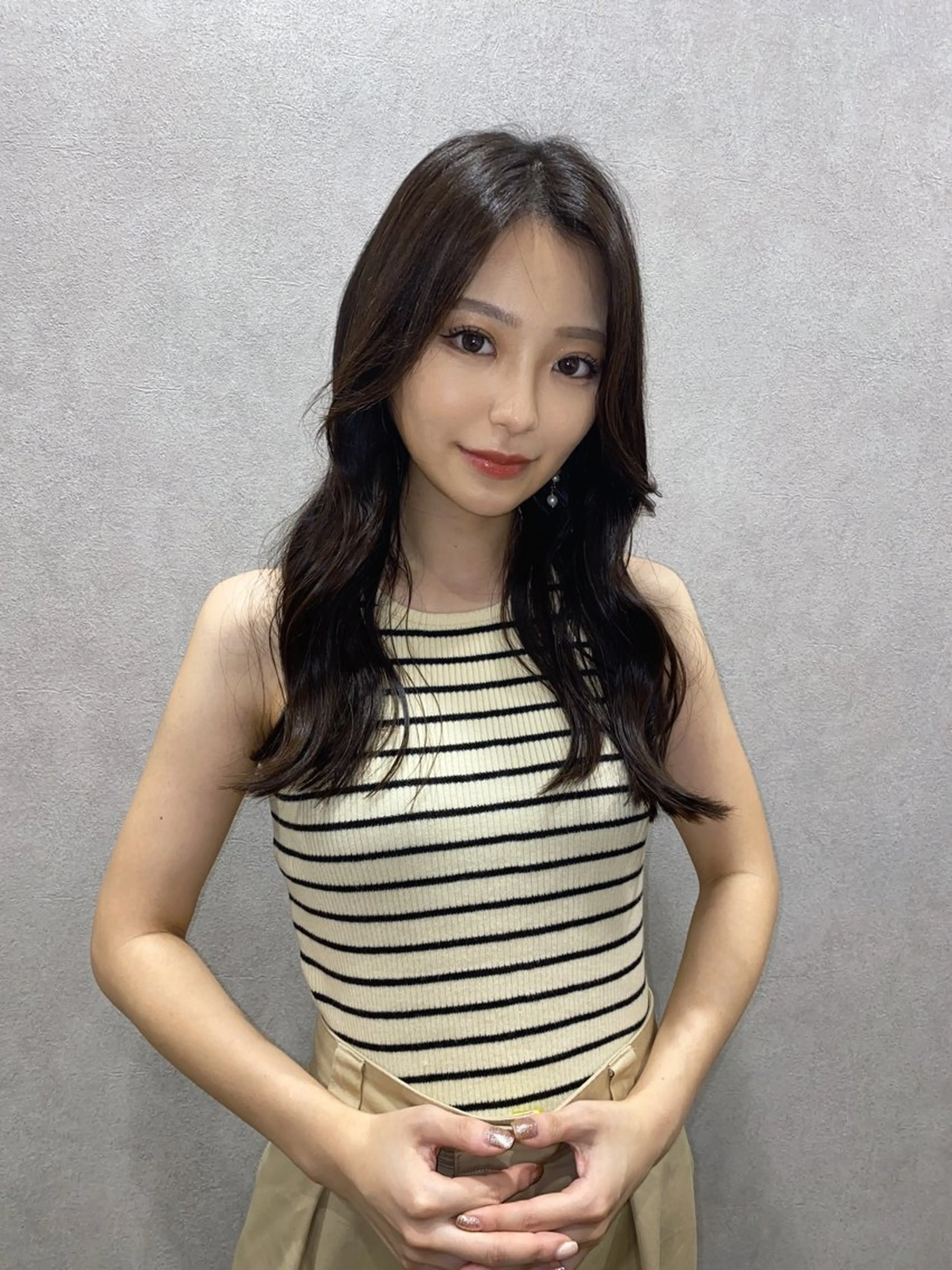 ロング 高評価多数◎ コテ巻きパーマ星明夏のヘアスタイル