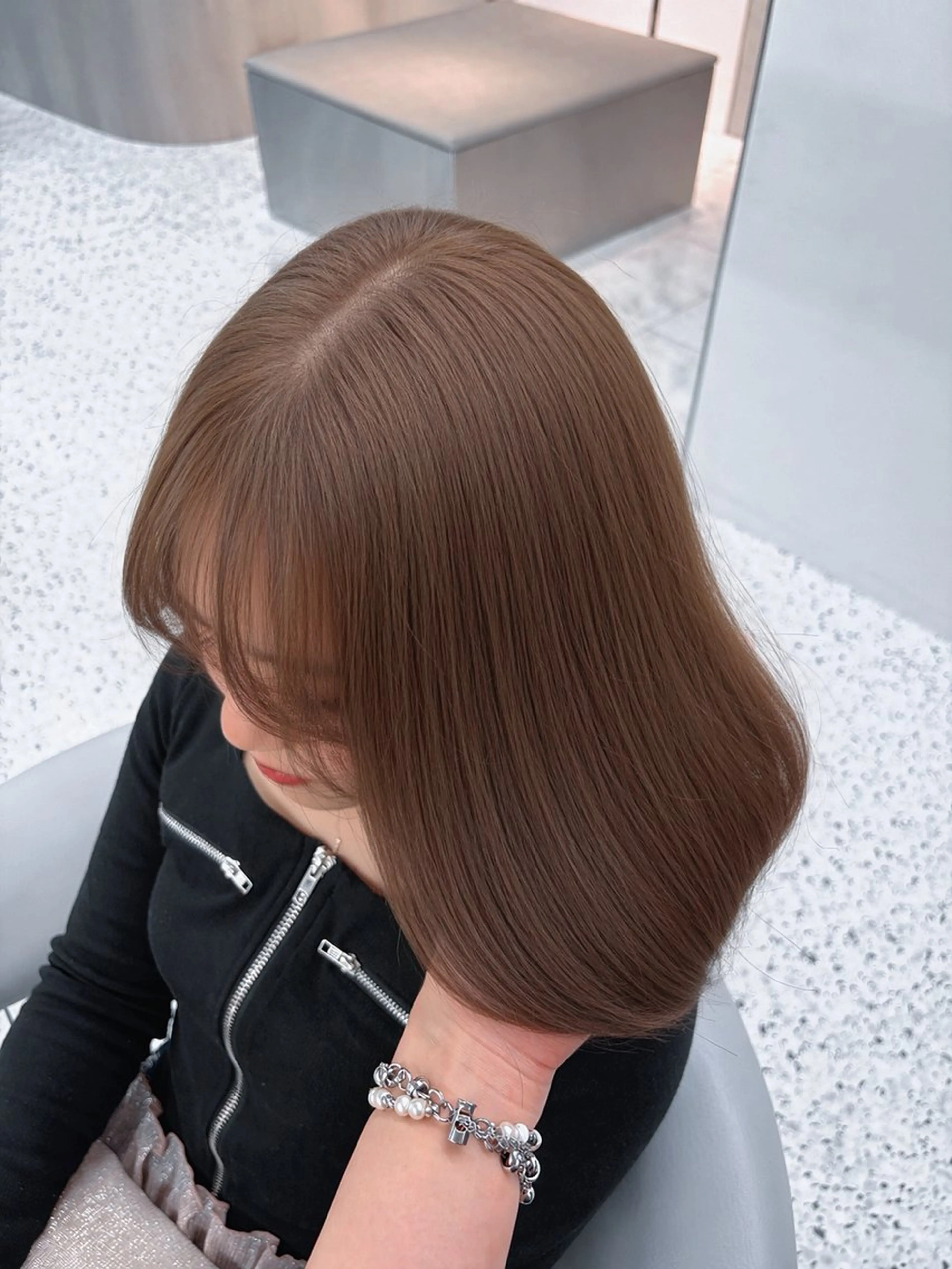 ミディアム カット ヘアカラー トリートメント 似合わせレイヤー / minami ⟡.·のヘアスタイル