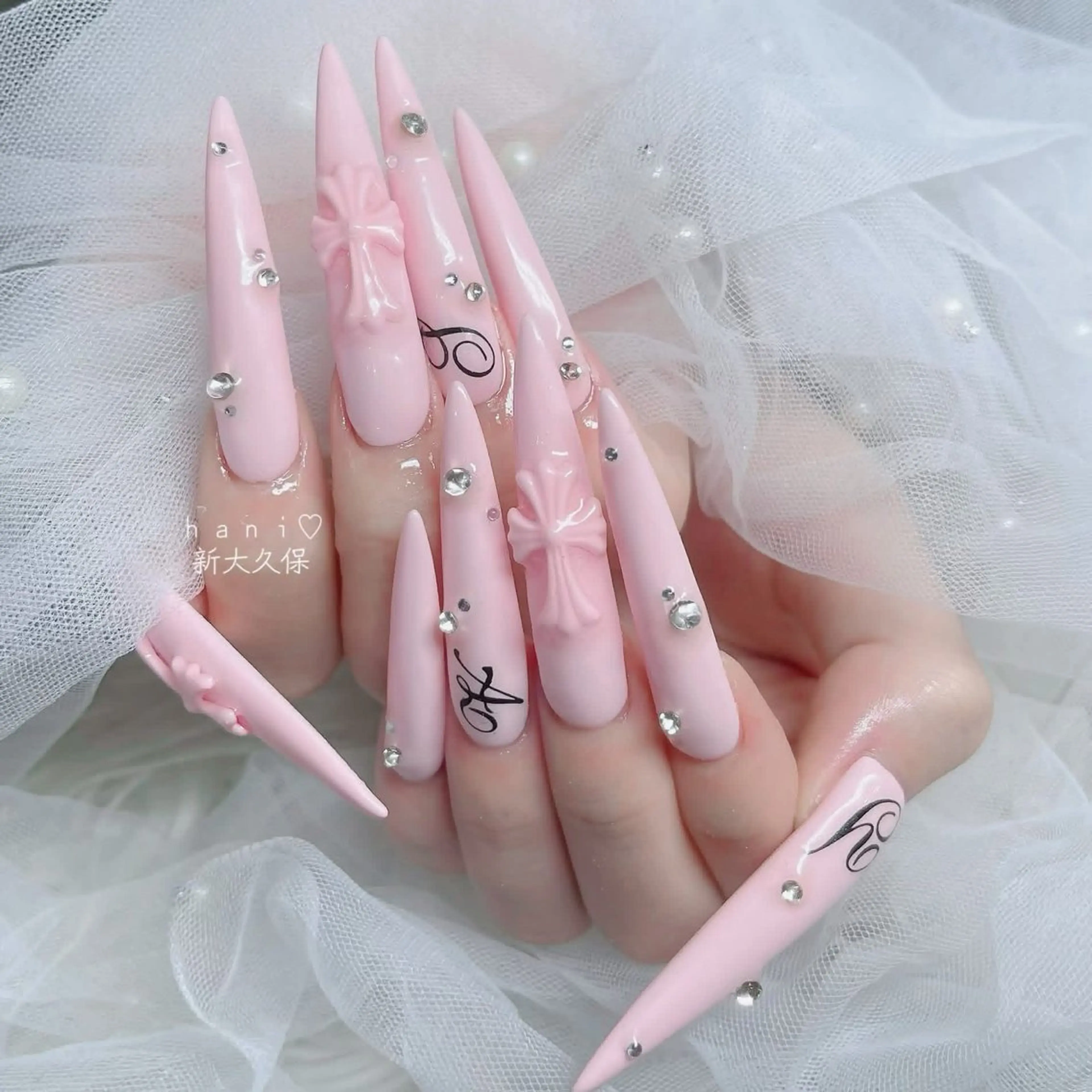 ネイル フットネイル フレンチネイル グラデーション 韓国ネイル ロングネイル qyn qynのネイルデザイン