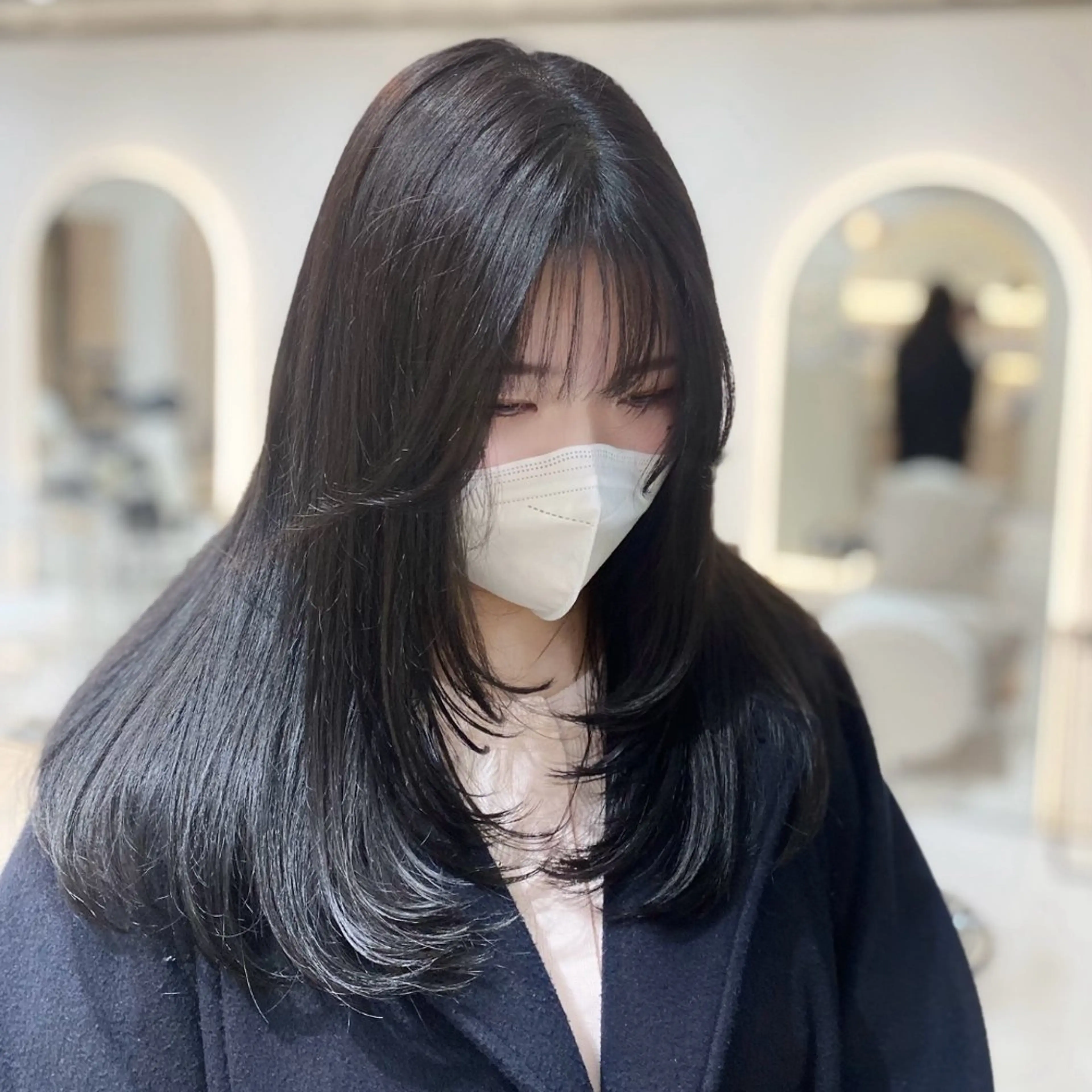 ロング カラー 透明感カラー グレージュ 顔まわりレイヤー 顔周りカット レイヤーカット カット ヘアカラー トリートメント 艶髪・透明感カラー・ 韓国ヘア・Yuriのヘアスタイル