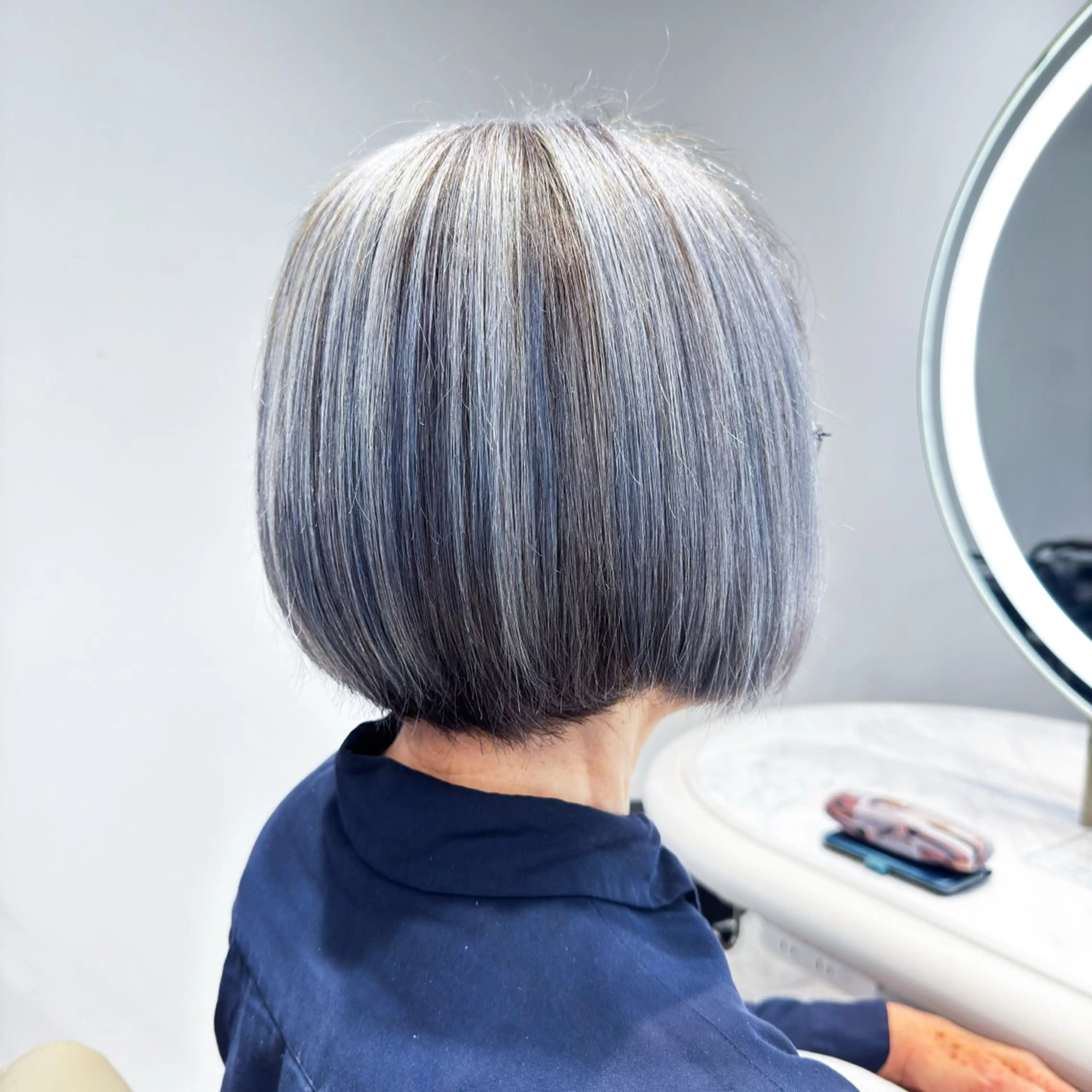 ショート カラー ハイライトカラー ハイライト ヘアカラー Agnos TAKEMURAのヘアスタイル
