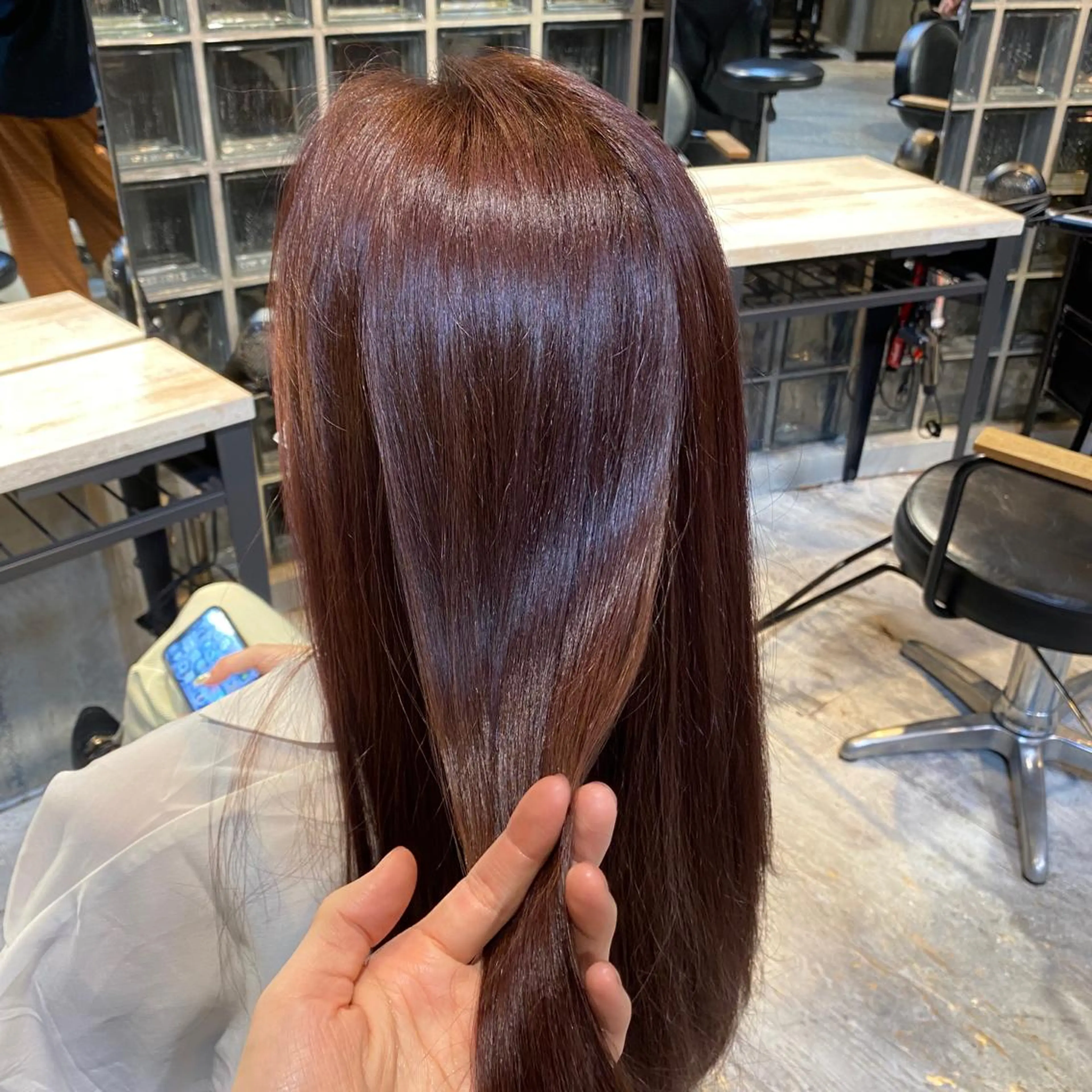 セミロング 縮毛矯正 籠倉 蓮のヘアスタイル