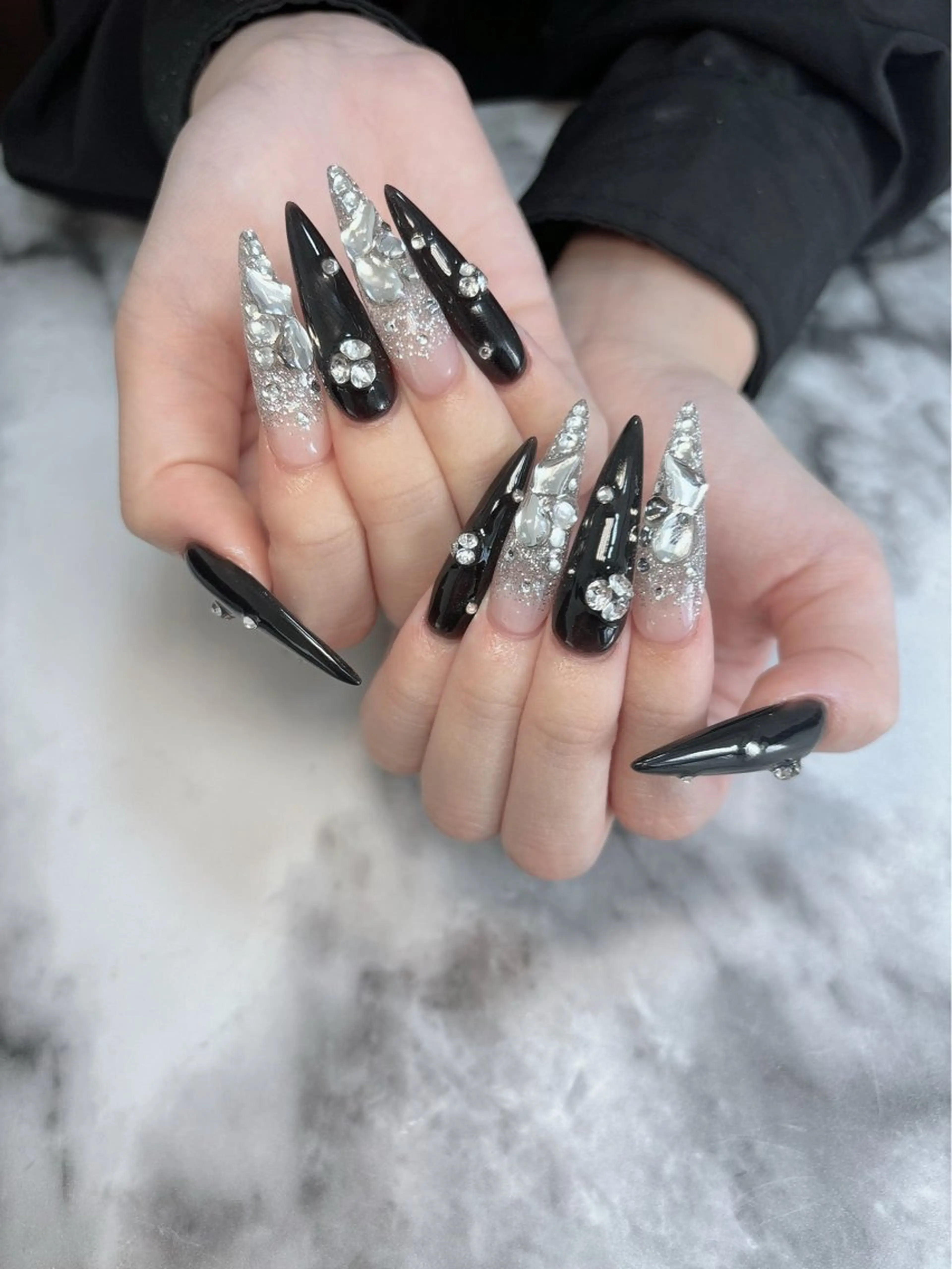 ネイル ロングネイル ハンドネイル Kayo 💅のネイルデザイン