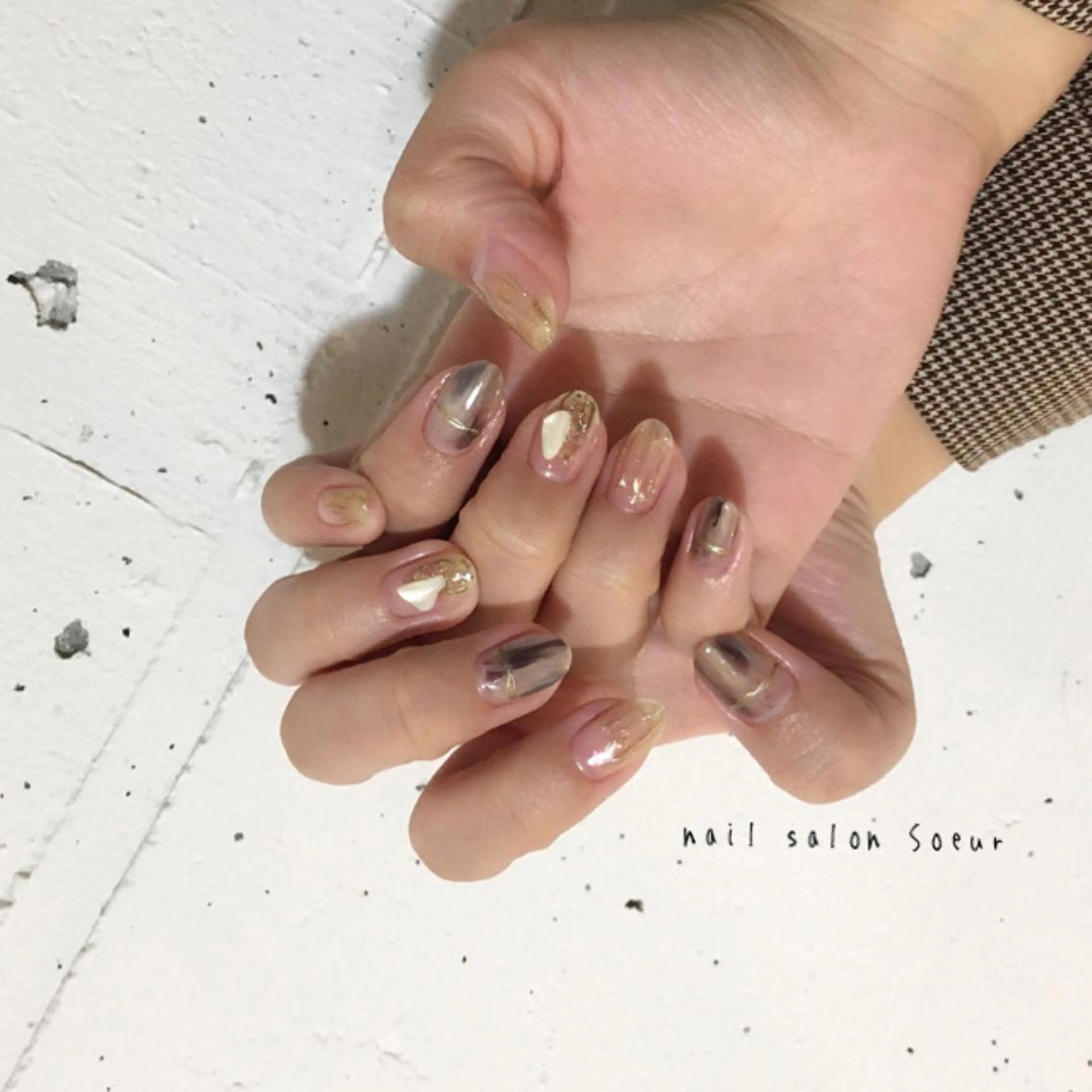 ネイル アートネイル ブラウン クリアネイル ジェルネイル ニュアンスネイル ハンドネイル nail salon Soeurのネイルデザイン