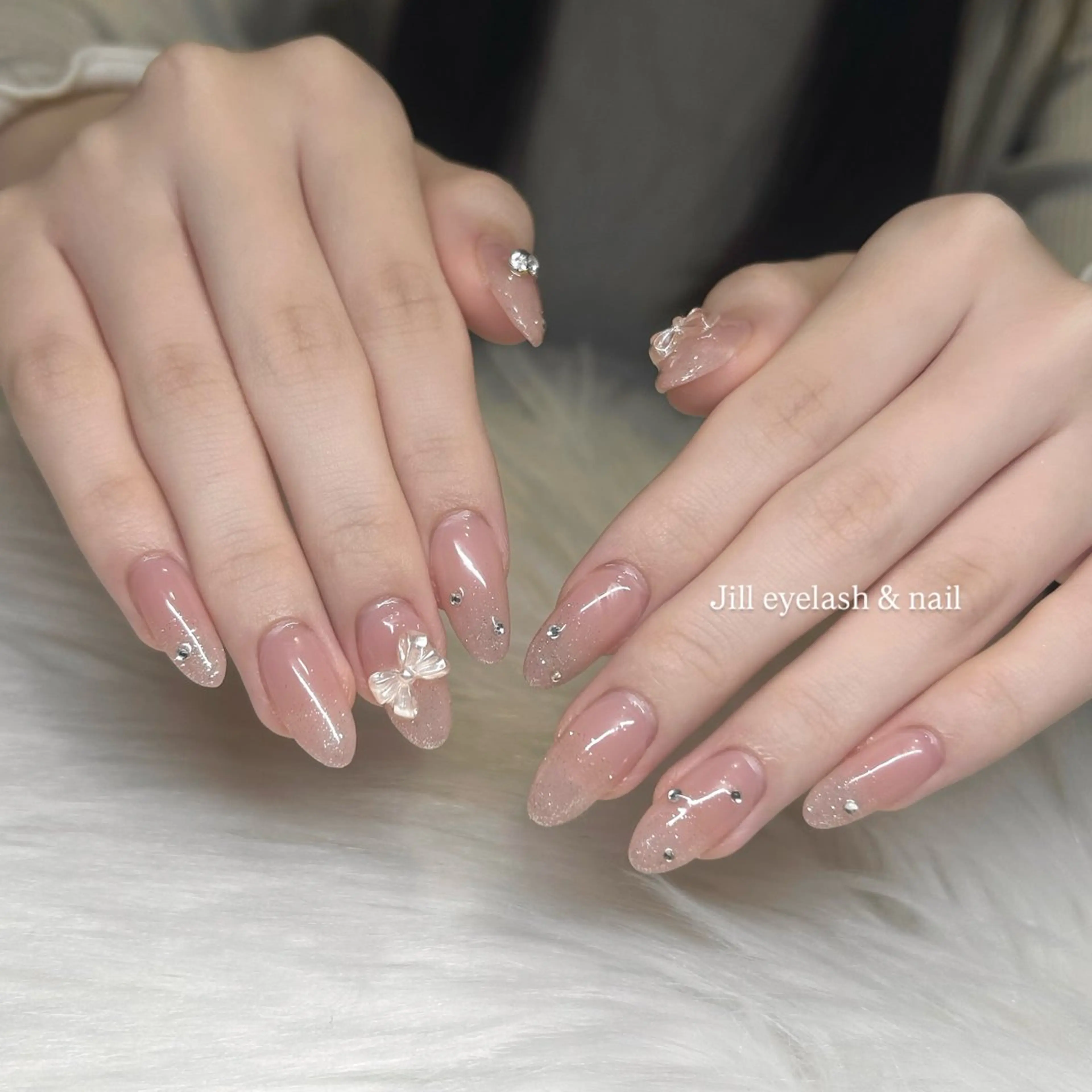 ネイル ami 𝜗𝜚˚⋆のネイルデザイン