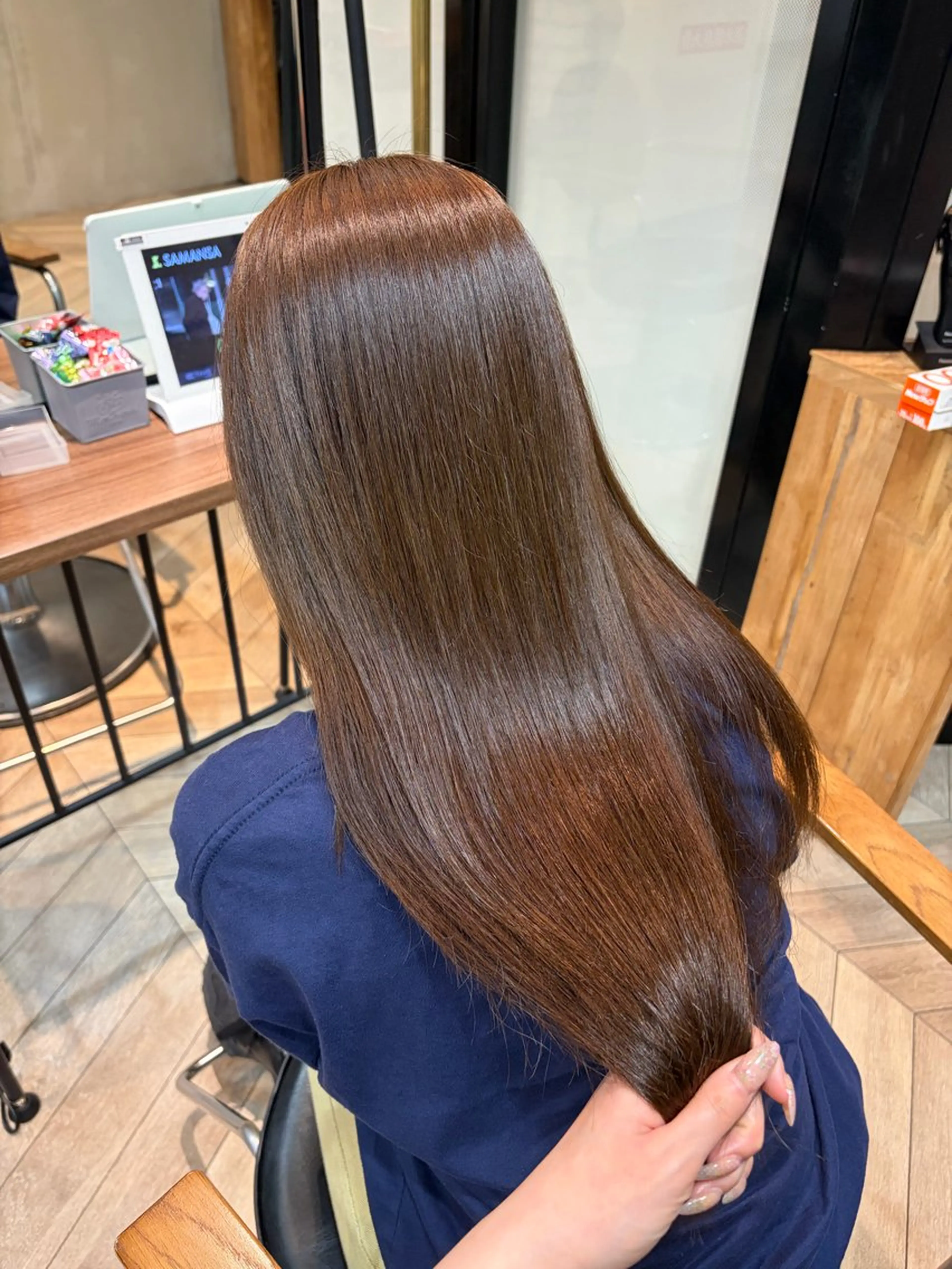 ロング トリートメント 窪田 茉栞呂のヘアスタイル