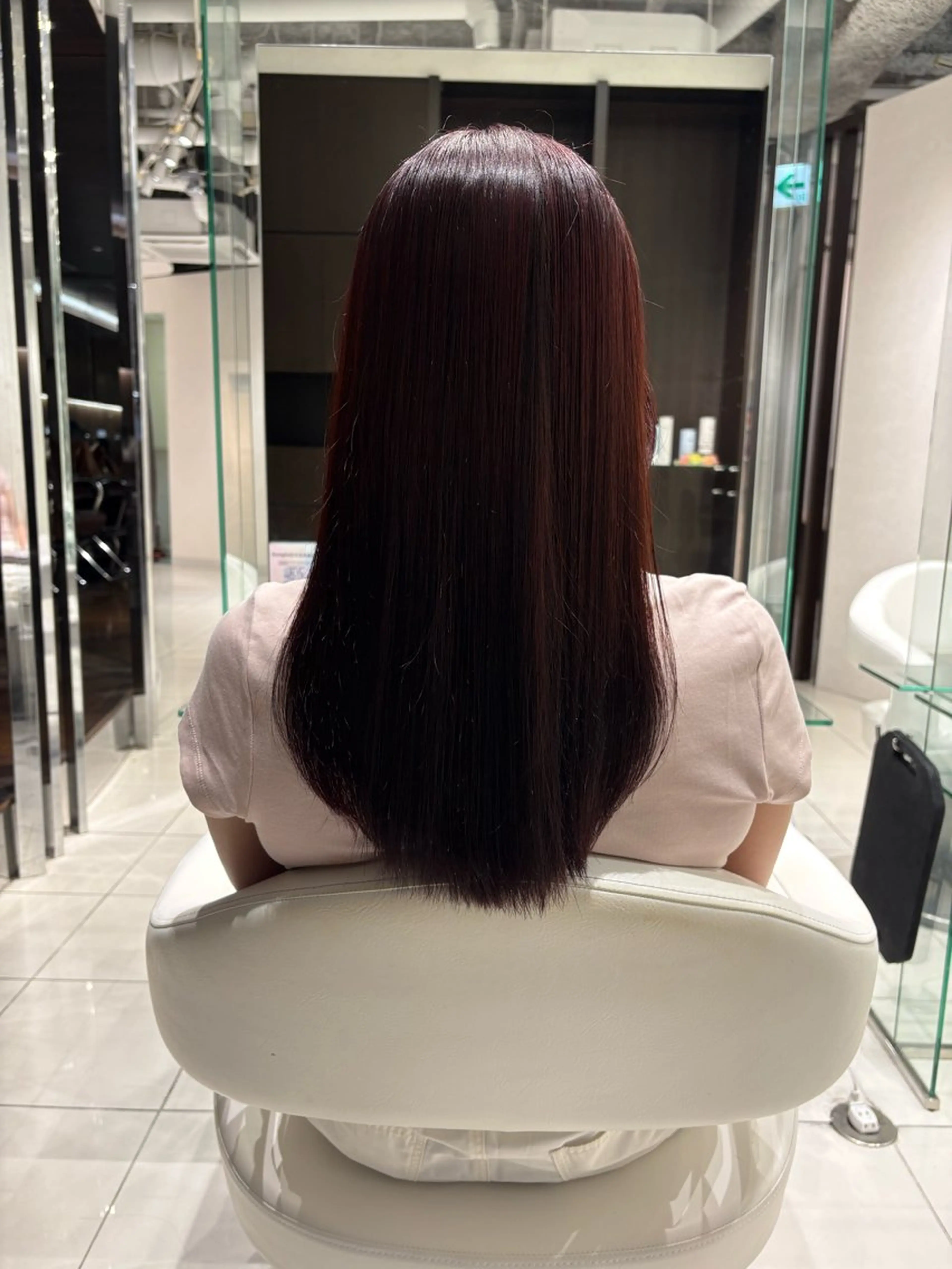 ロング カラー 大河 由依のヘアスタイル