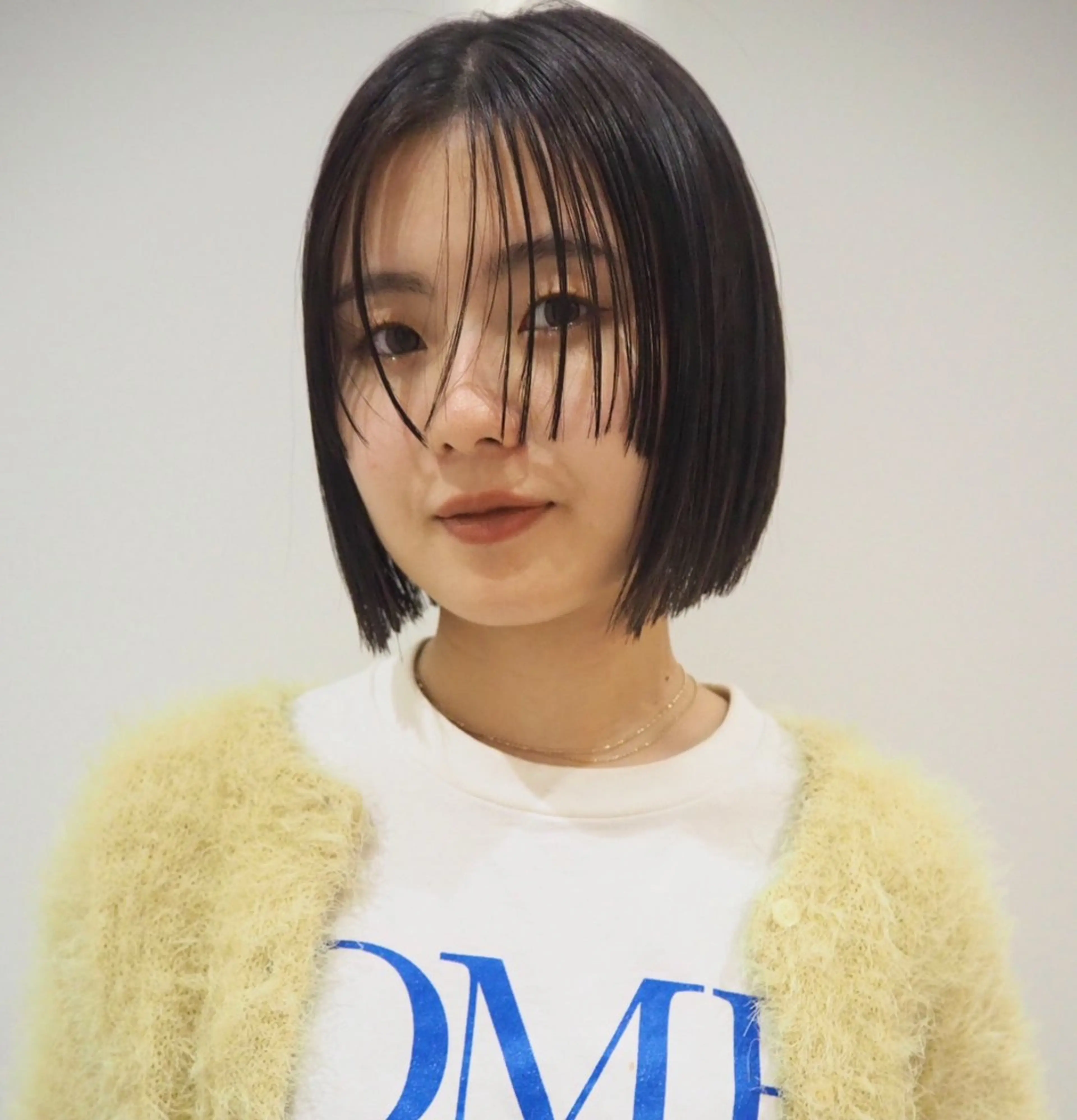 ショート ワンレンボブ ボブ ハイトーン/ブリーチ 似合せカット/パーマのヘアスタイル