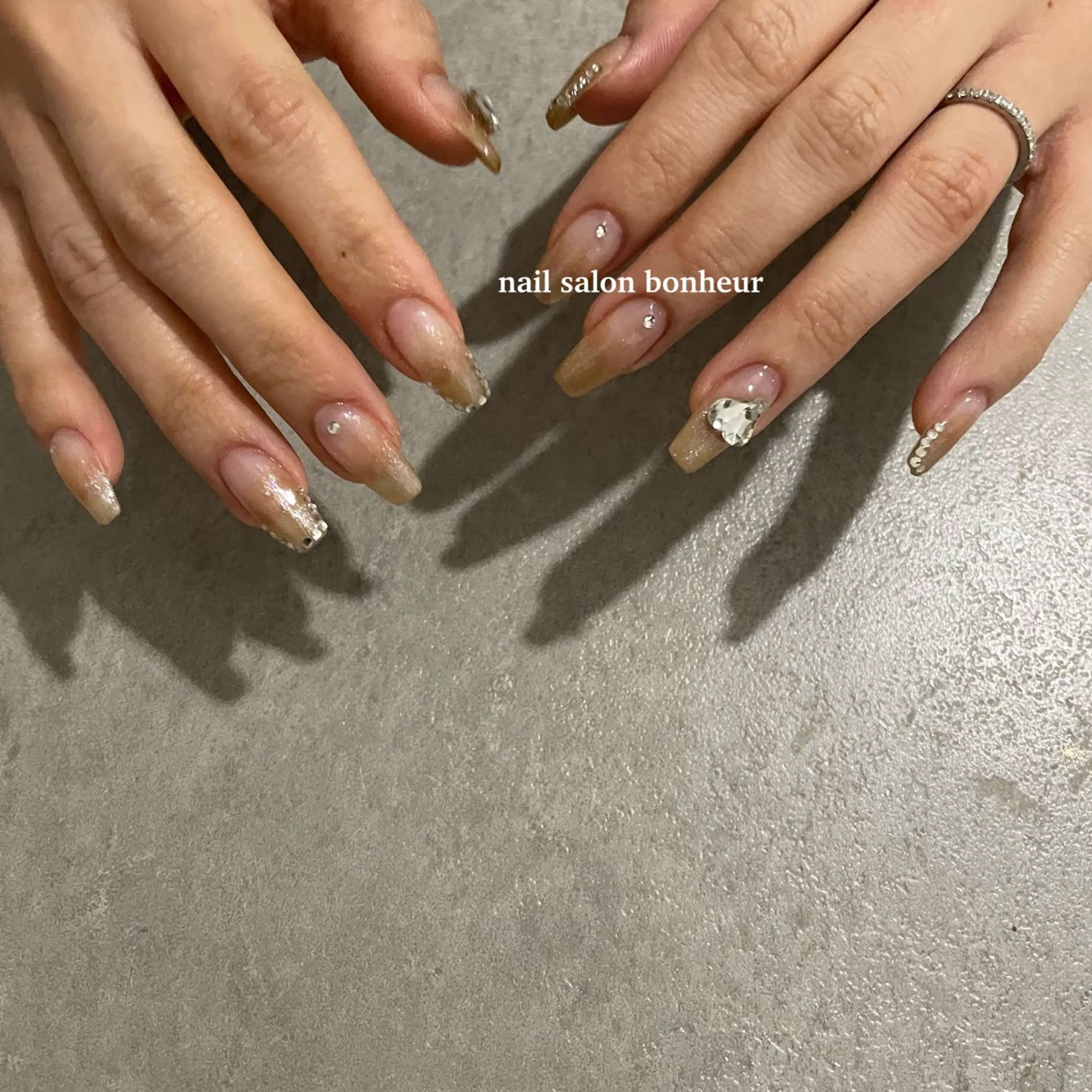 ネイル ブラウン グラデーション ラメ(グリッター) ハンドネイル nail salon bonheurのネイルデザイン
